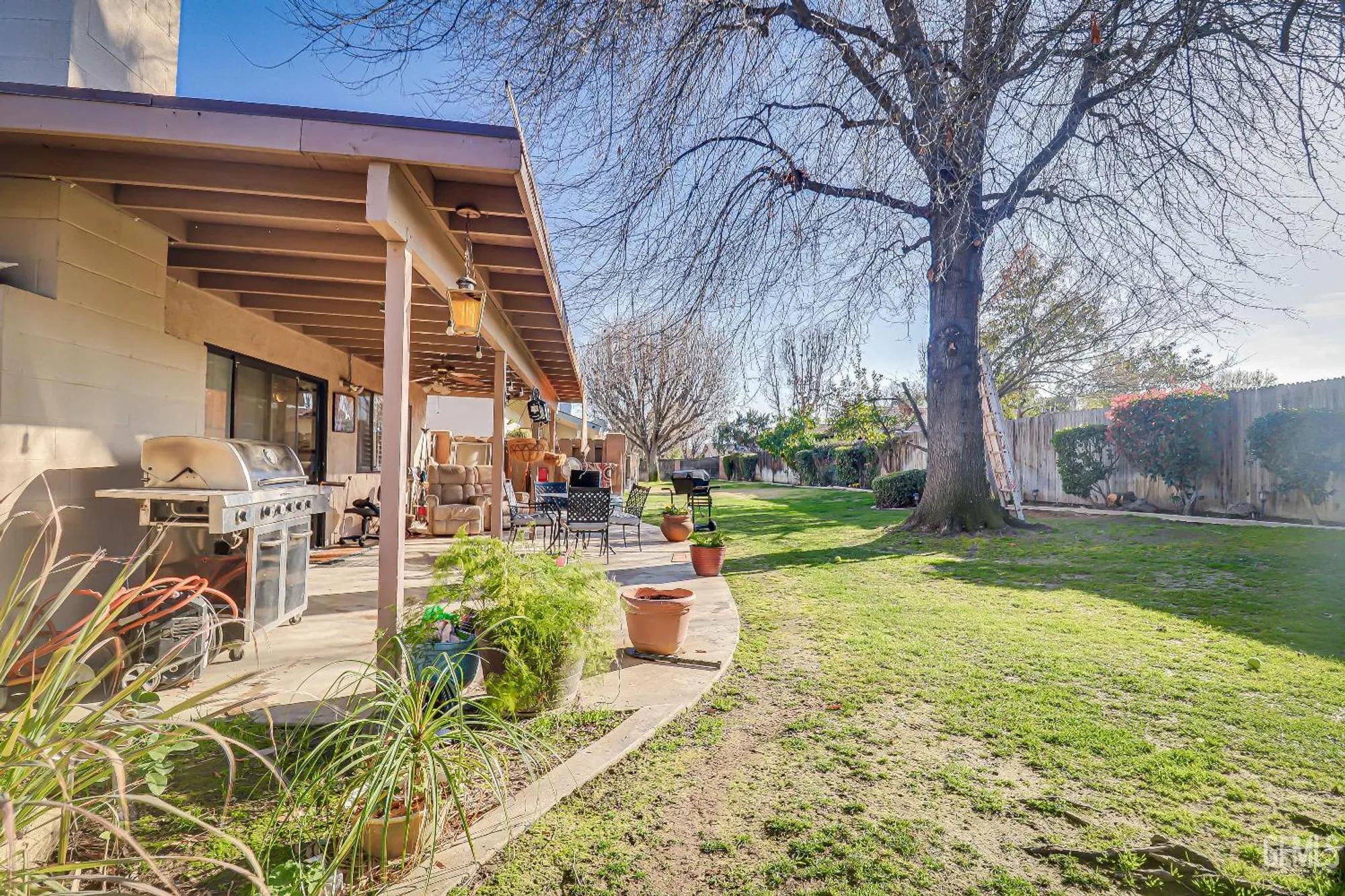 Property Slideshow image 23 of 25 | 705 new stine rd, Bakersfield, CA, 93309