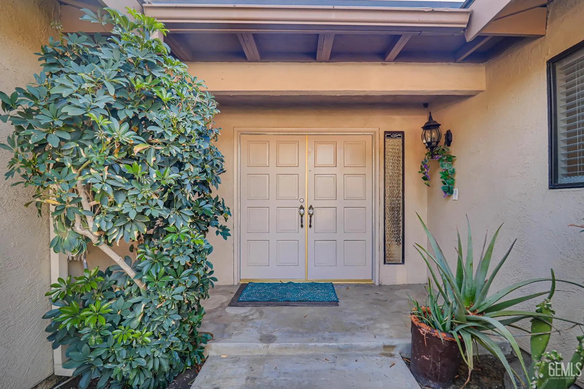 Property Slideshow image 5 of 25 | 705 new stine rd, Bakersfield, CA, 93309