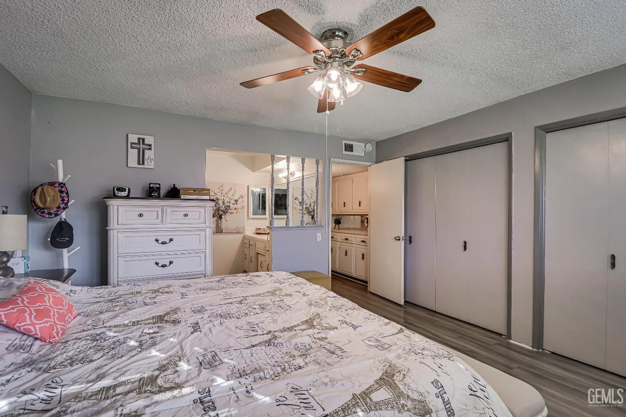 Property Slideshow image 20 of 25 | 705 new stine rd, Bakersfield, CA, 93309
