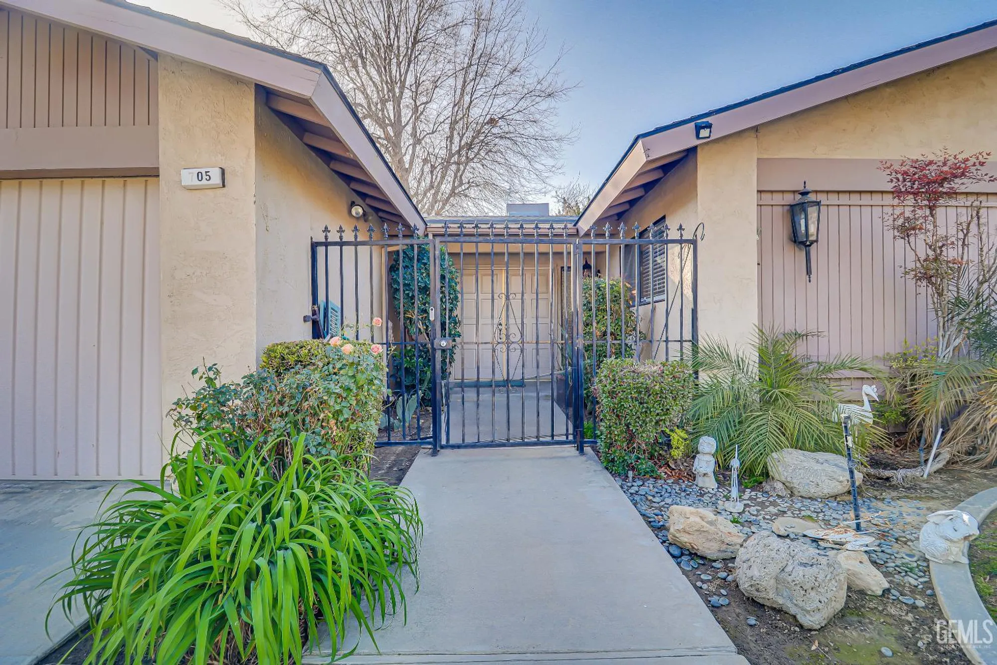 Property Slideshow image 4 of 25 | 705 new stine rd, Bakersfield, CA, 93309