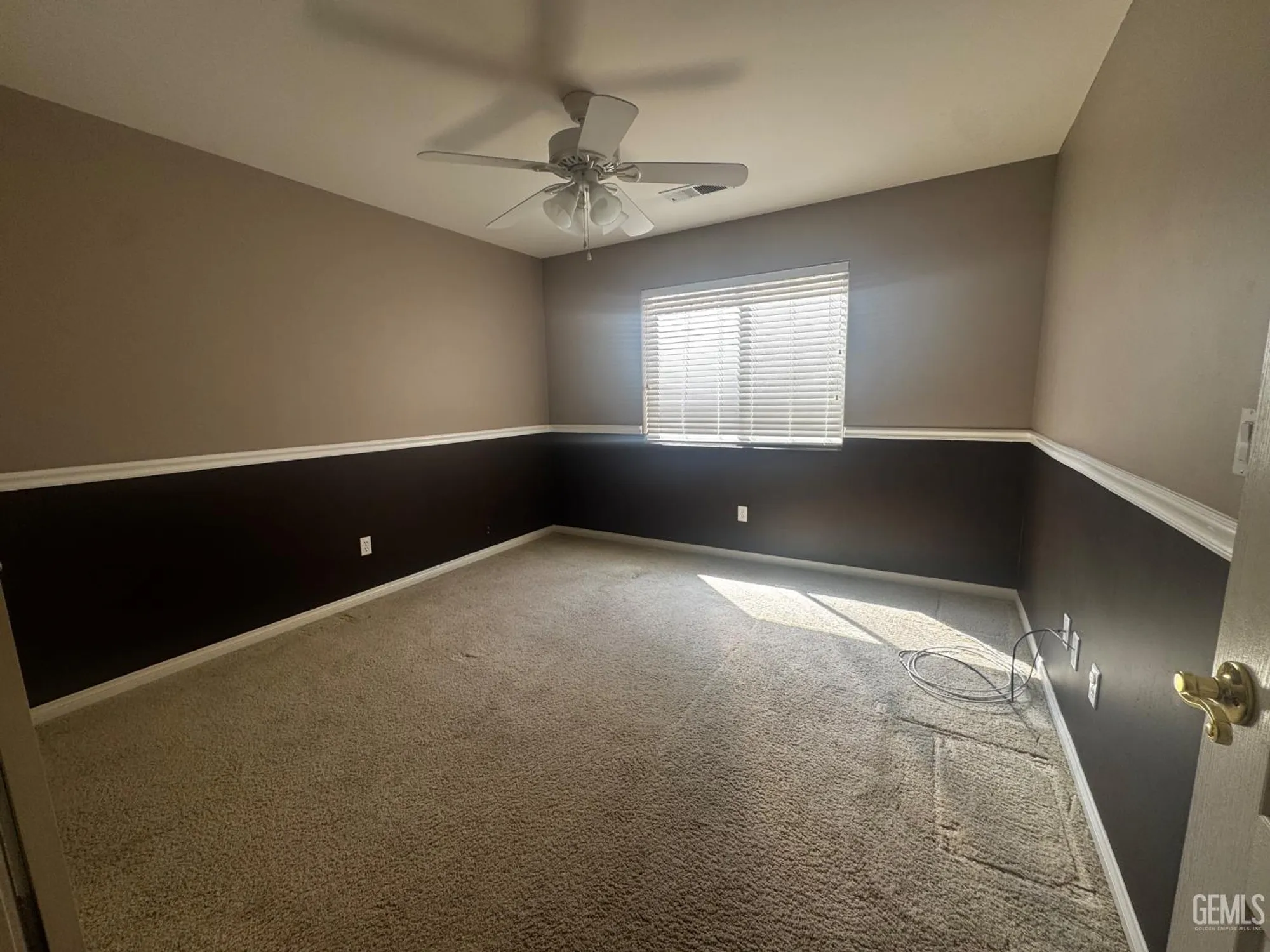 Property Slideshow image 13 of 15 | 9800 cabbage rose ave, Bakersfield, CA, 93311