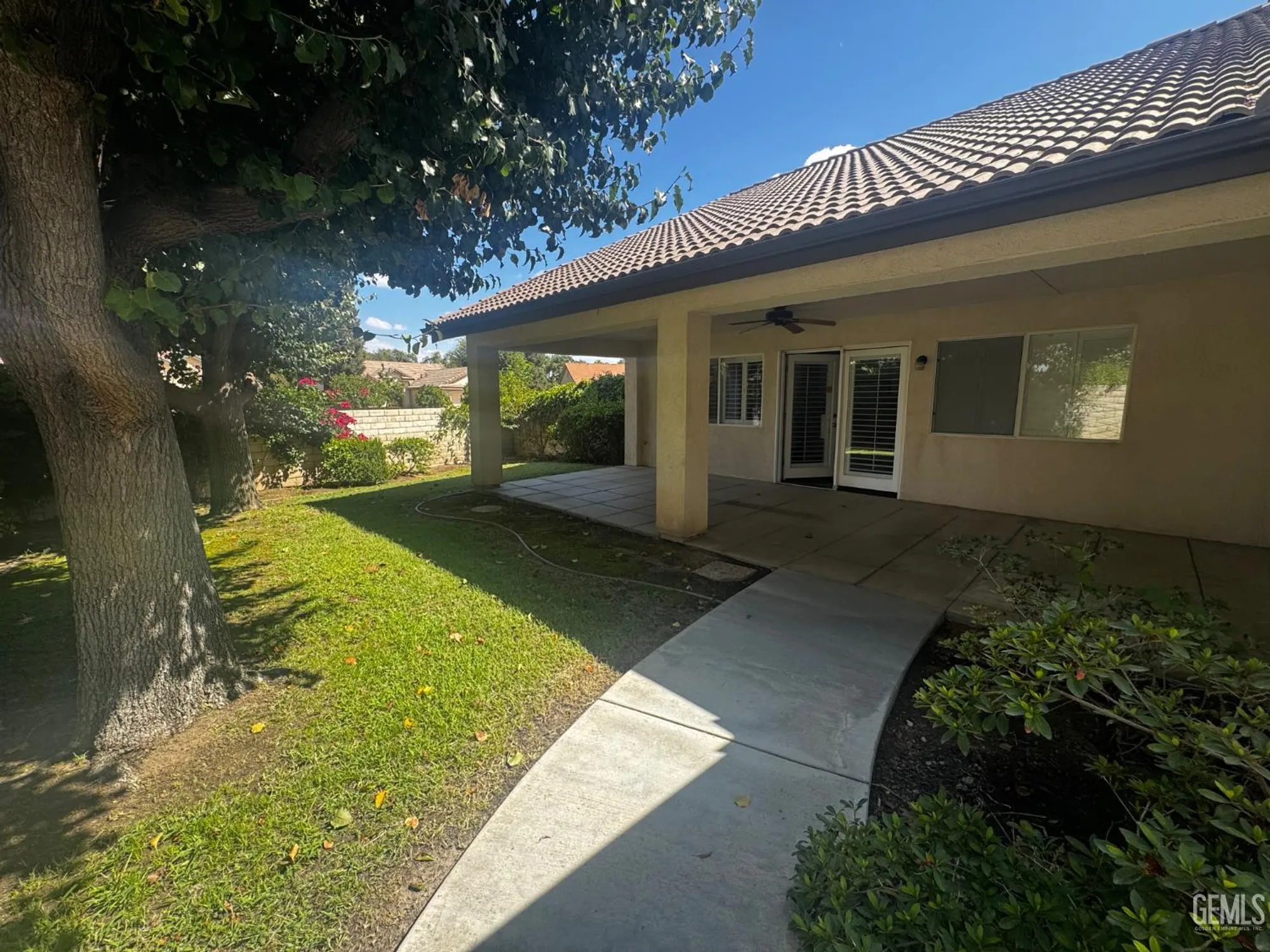 Property Slideshow image 14 of 15 | 9800 cabbage rose ave, Bakersfield, CA, 93311