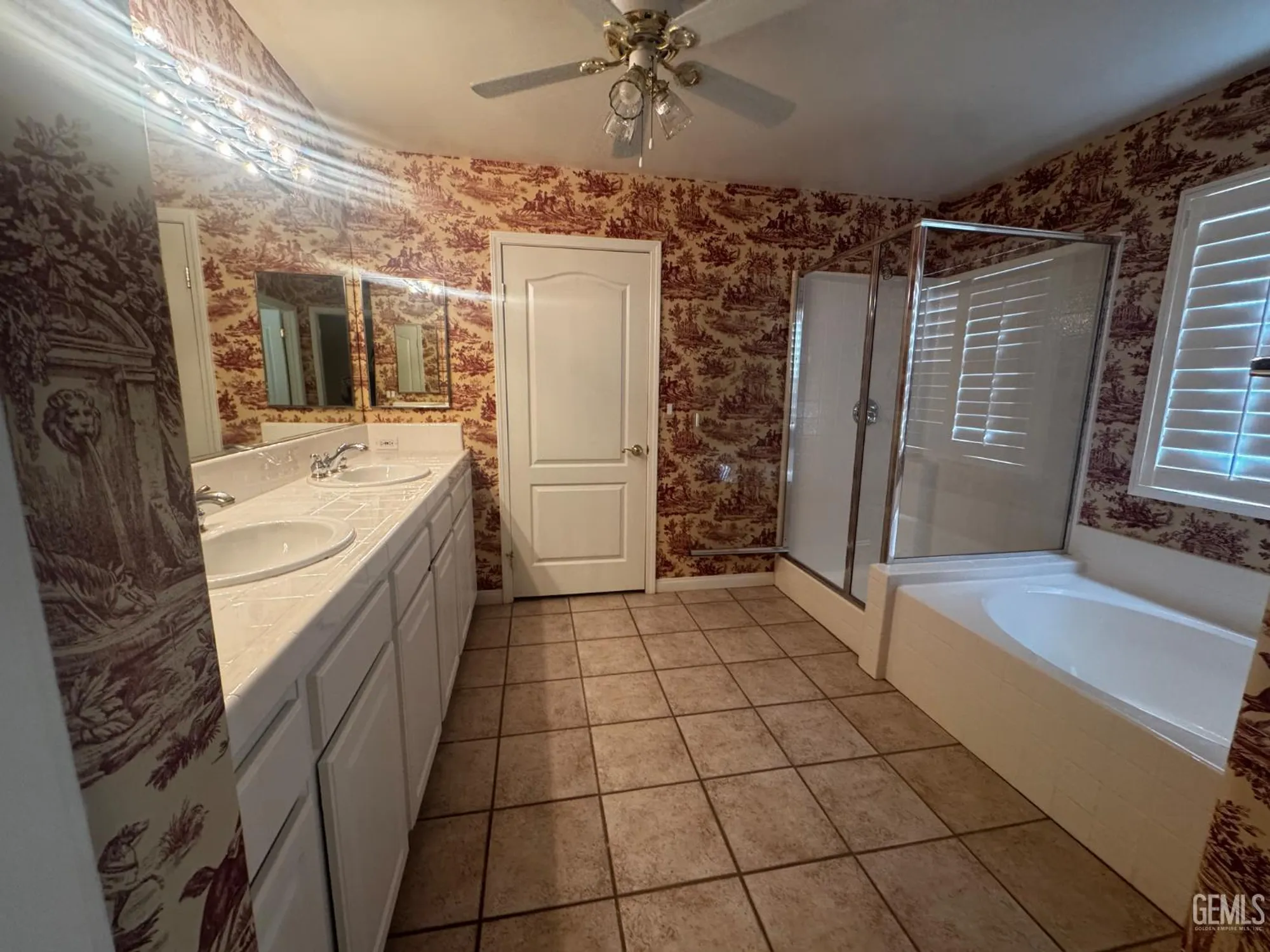 Property Slideshow image 12 of 15 | 9800 cabbage rose ave, Bakersfield, CA, 93311