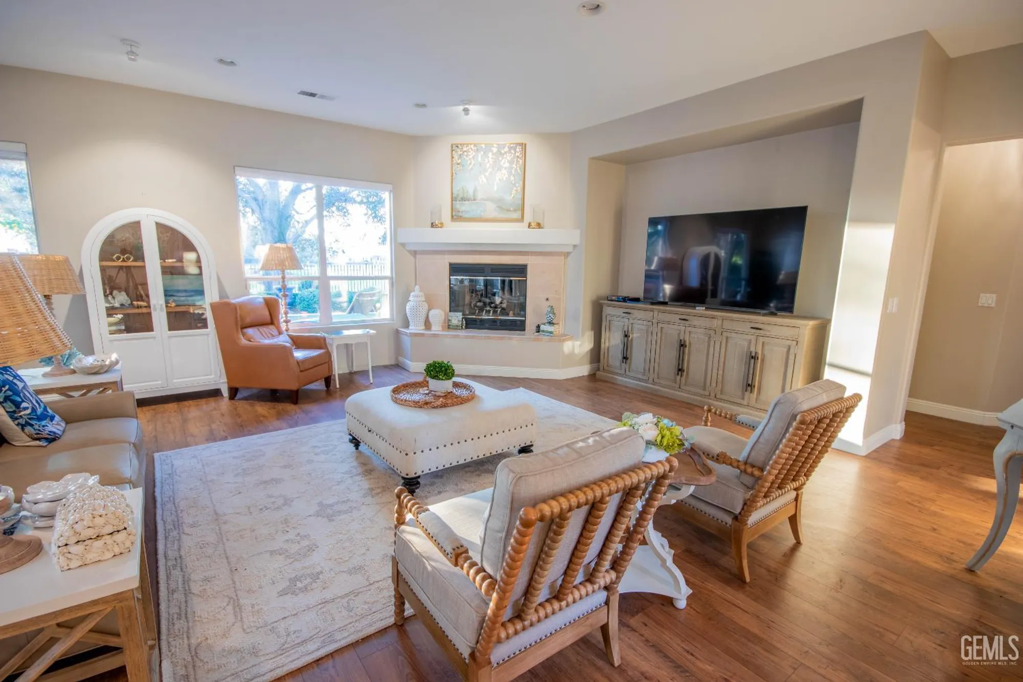 Property Slideshow image 10 of 47 | 3223 peace rose st, Bakersfield, CA, 93311