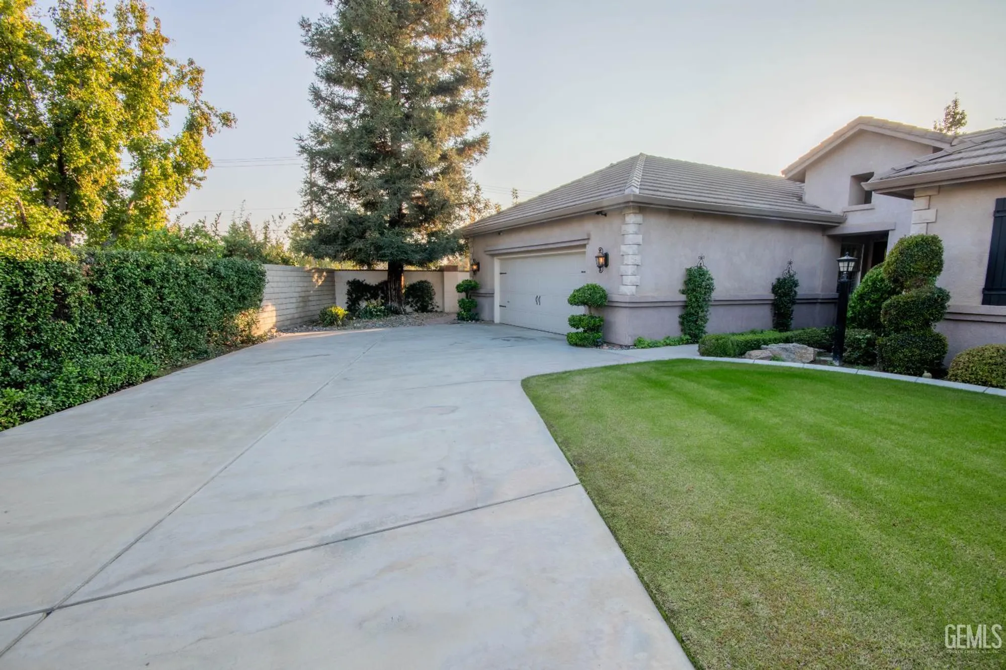 Property Slideshow image 6 of 47 | 3223 peace rose st, Bakersfield, CA, 93311