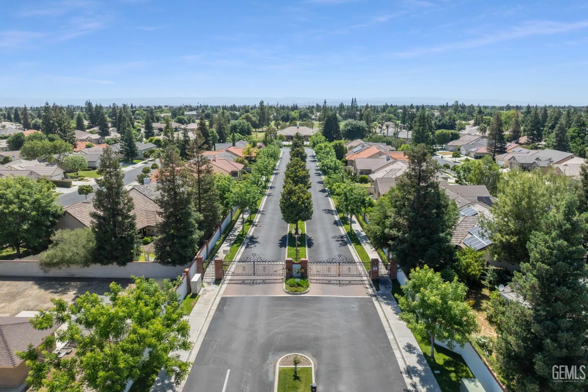 Property Slideshow image 56 of 75 | 3019 violet rose ct, Bakersfield, CA, 93311