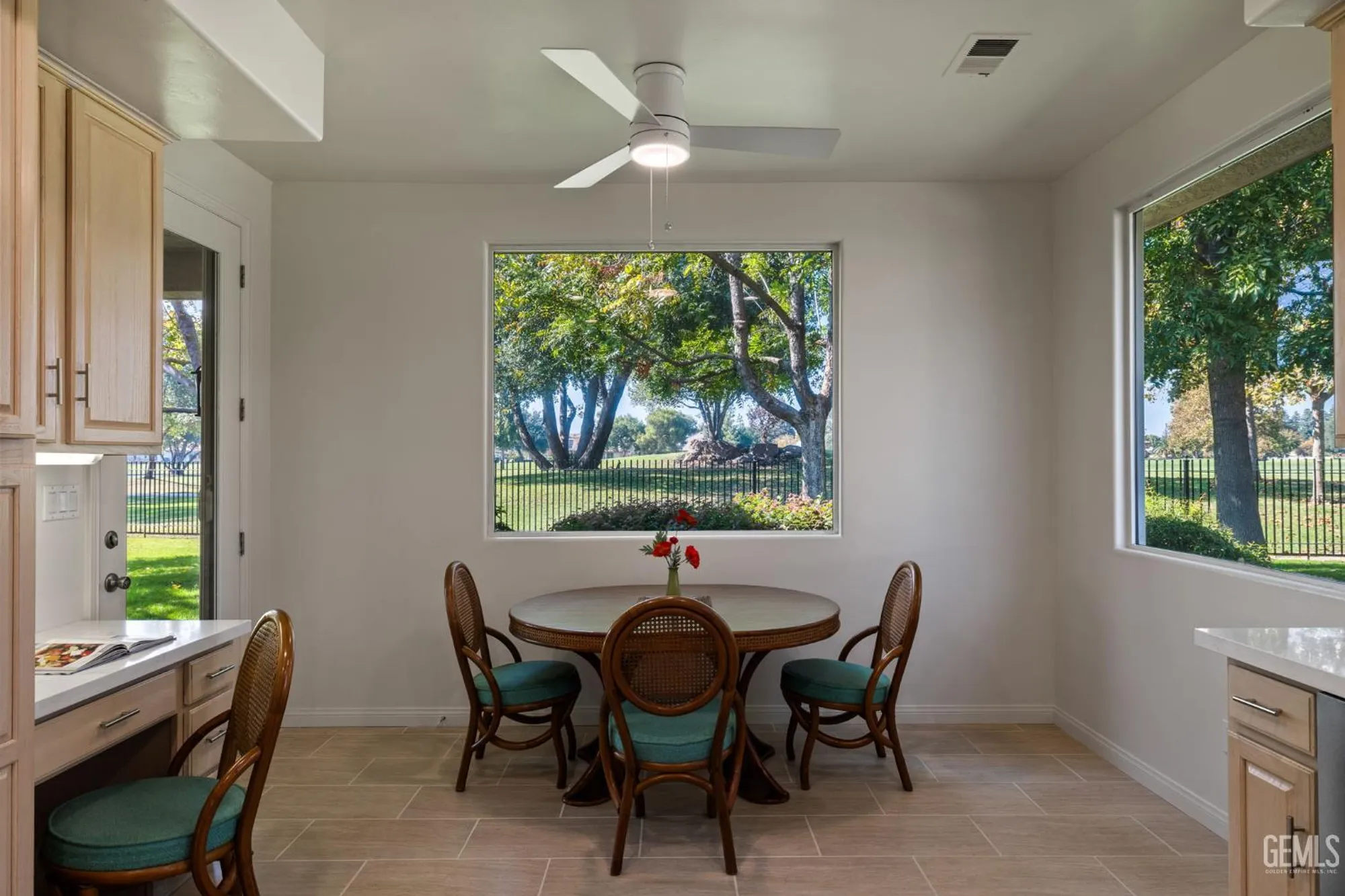 Property Slideshow image 13 of 75 | 3019 violet rose ct, Bakersfield, CA, 93311