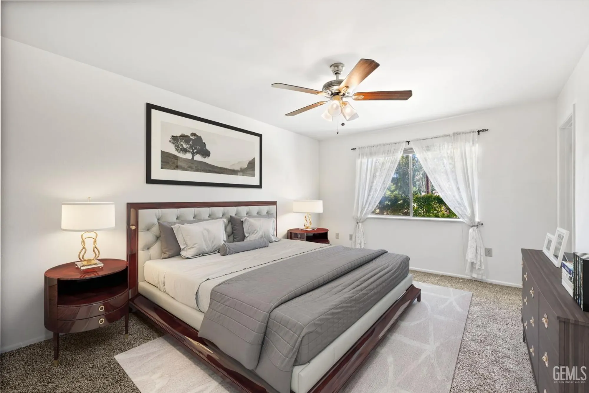 Property Slideshow image 10 of 26 | 900 cherry hills dr, Bakersfield, CA, 93309