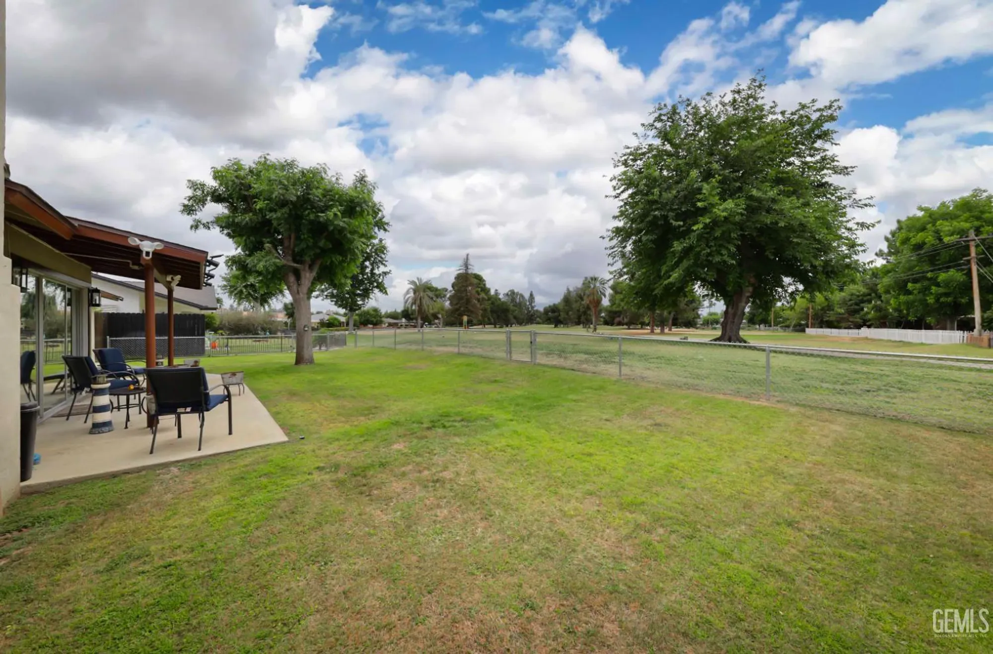 Property Slideshow image 17 of 18 | 109 bermuda st, Bakersfield, CA, 93309
