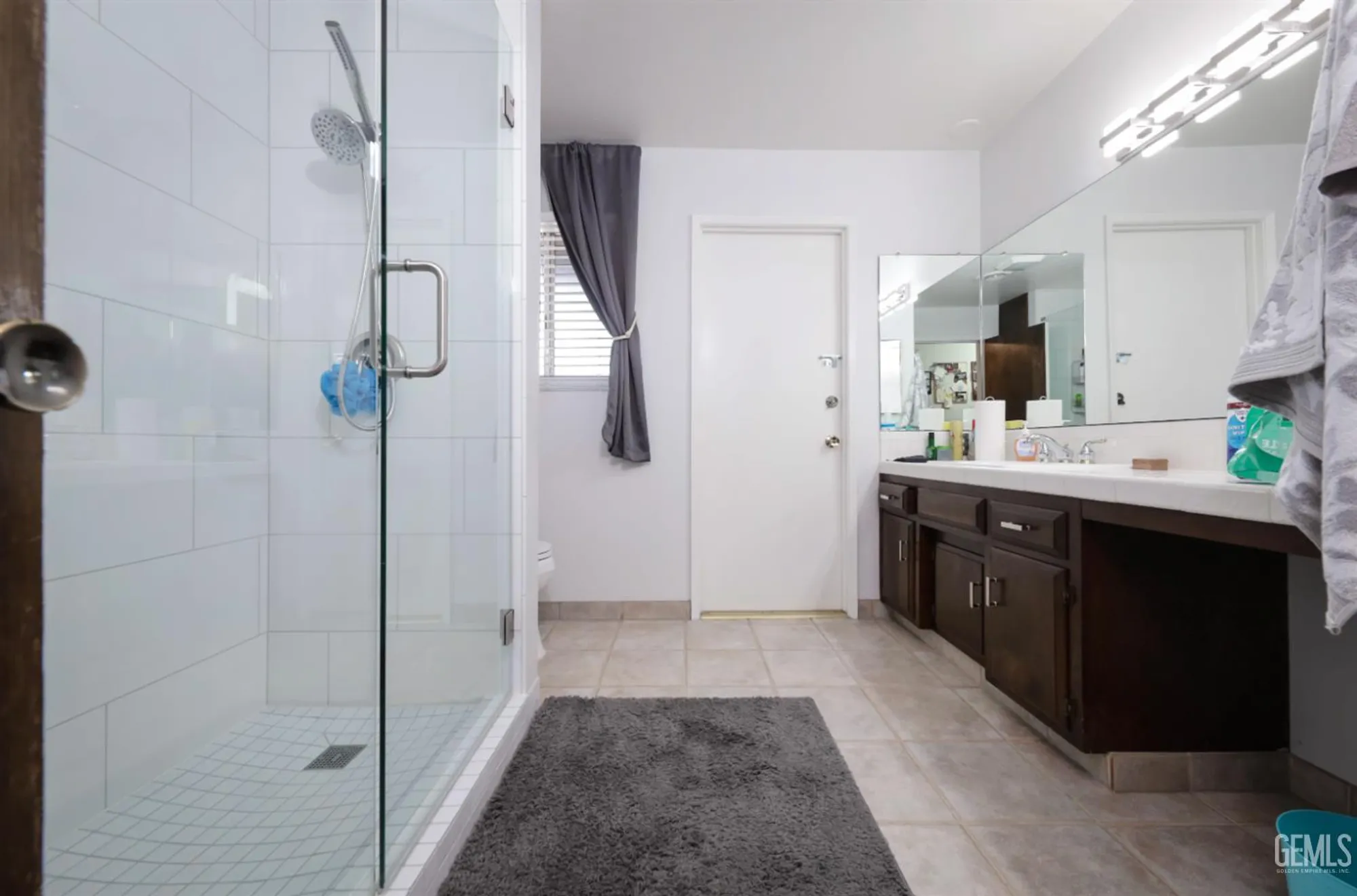 Property Slideshow image 14 of 18 | 109 bermuda st, Bakersfield, CA, 93309