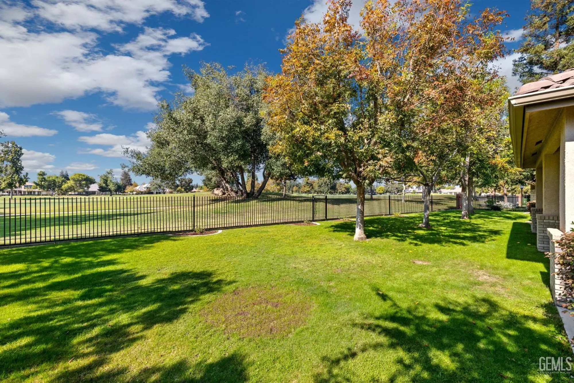 Property Slideshow image 35 of 75 | 3019 violet rose ct, Bakersfield, CA, 93311