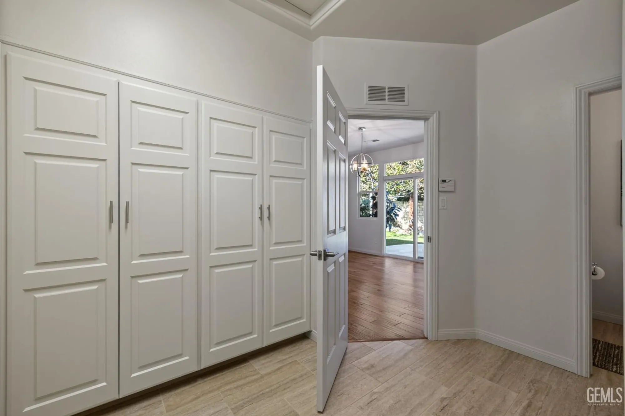 Property Slideshow image 31 of 75 | 3019 violet rose ct, Bakersfield, CA, 93311