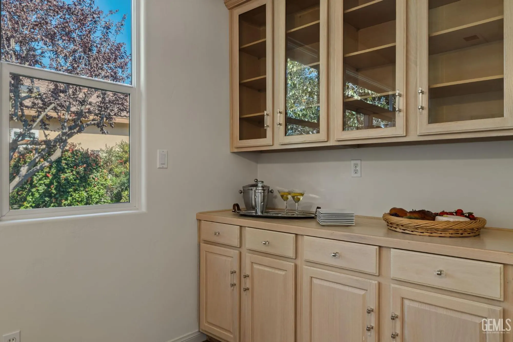 Property Slideshow image 11 of 75 | 3019 violet rose ct, Bakersfield, CA, 93311