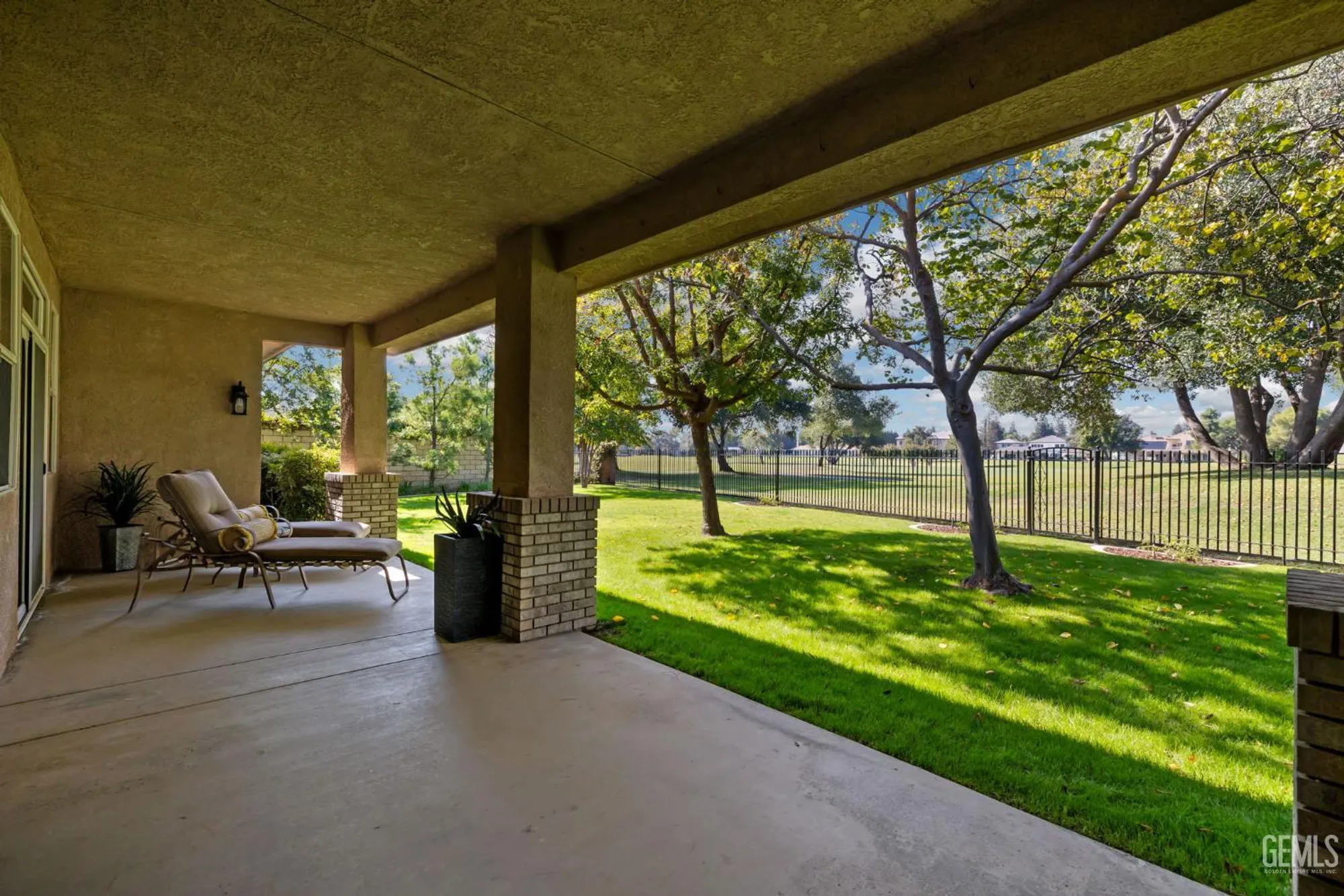 Property Slideshow image 33 of 75 | 3019 violet rose ct, Bakersfield, CA, 93311