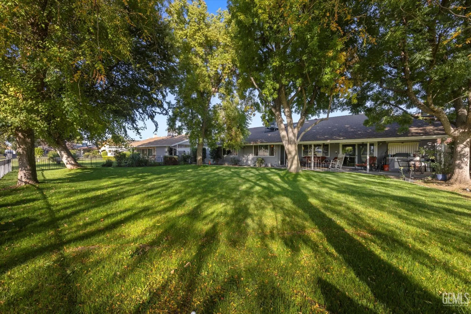 Property Slideshow image 35 of 46 | 705 bermuda st, Bakersfield, CA, 93309