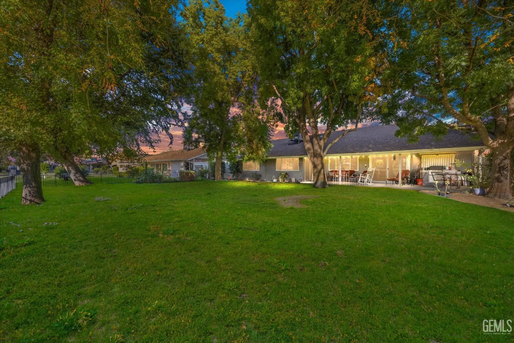 Property Slideshow image 2 of 46 | 705 bermuda st, Bakersfield, CA, 93309