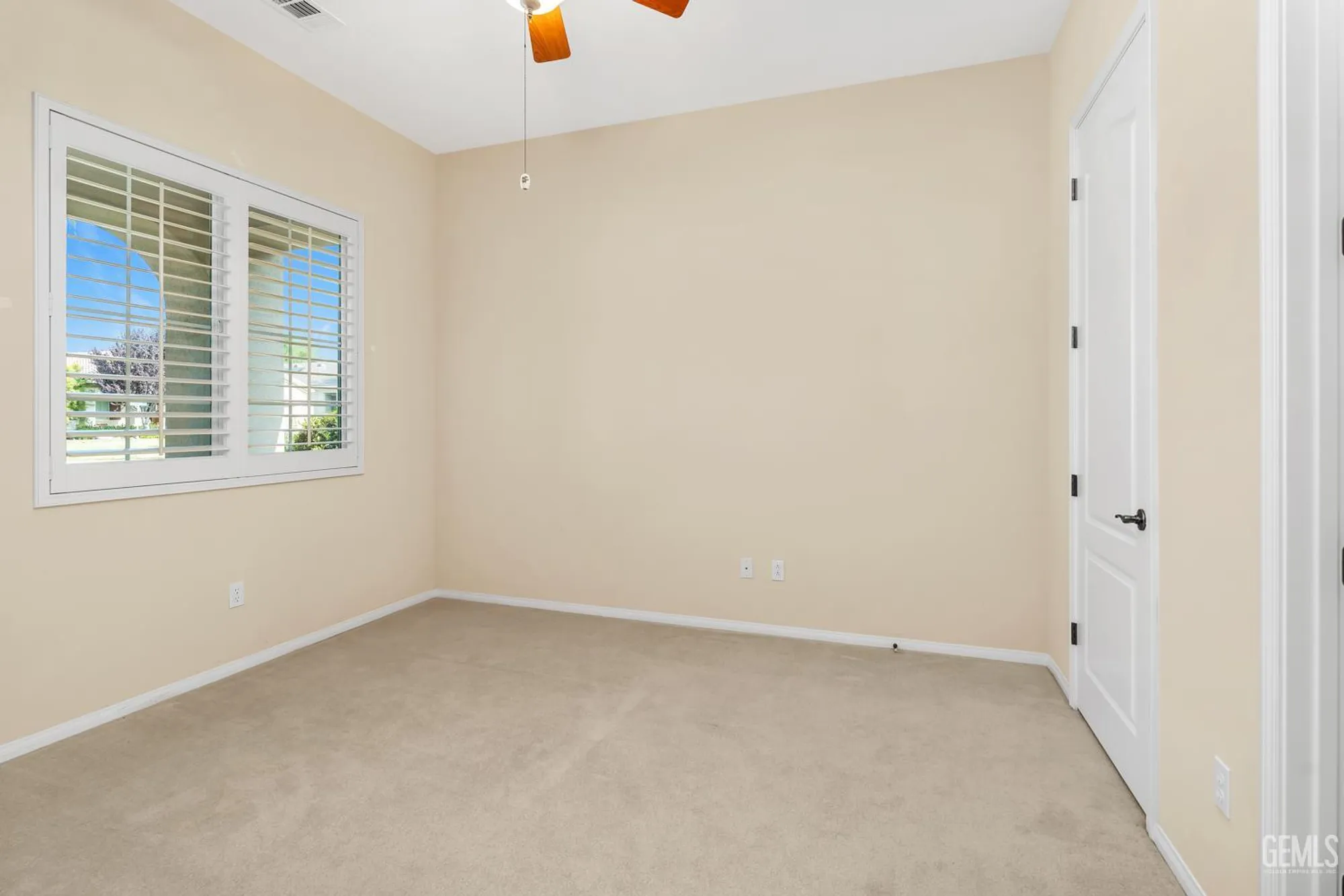 Property Slideshow image 13 of 56 | 14319 terrazzo dr, Bakersfield, CA, 93306