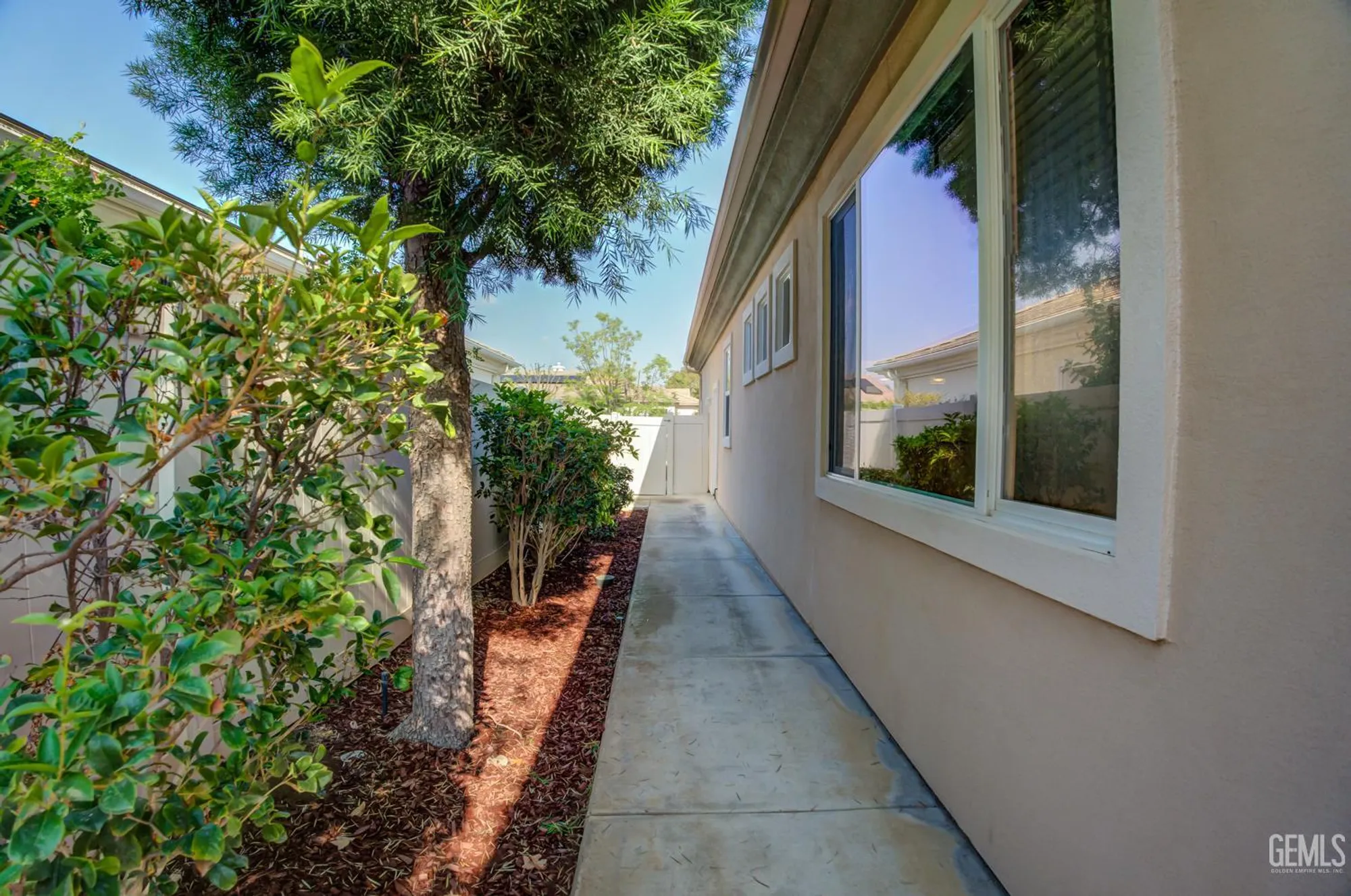 Property Slideshow image 37 of 56 | 14319 terrazzo dr, Bakersfield, CA, 93306