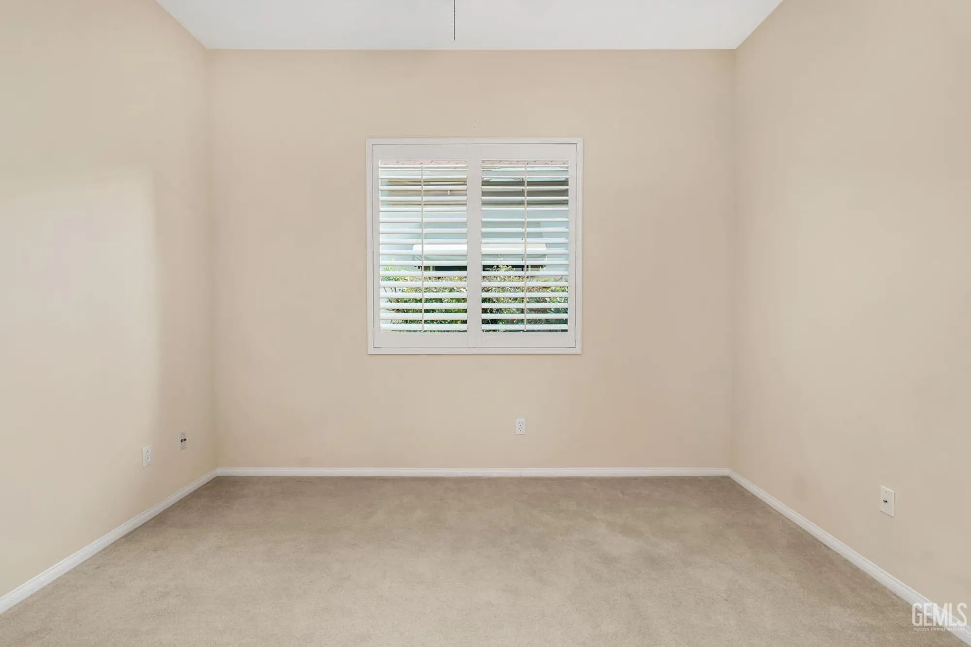 Property Slideshow image 17 of 56 | 14319 terrazzo dr, Bakersfield, CA, 93306