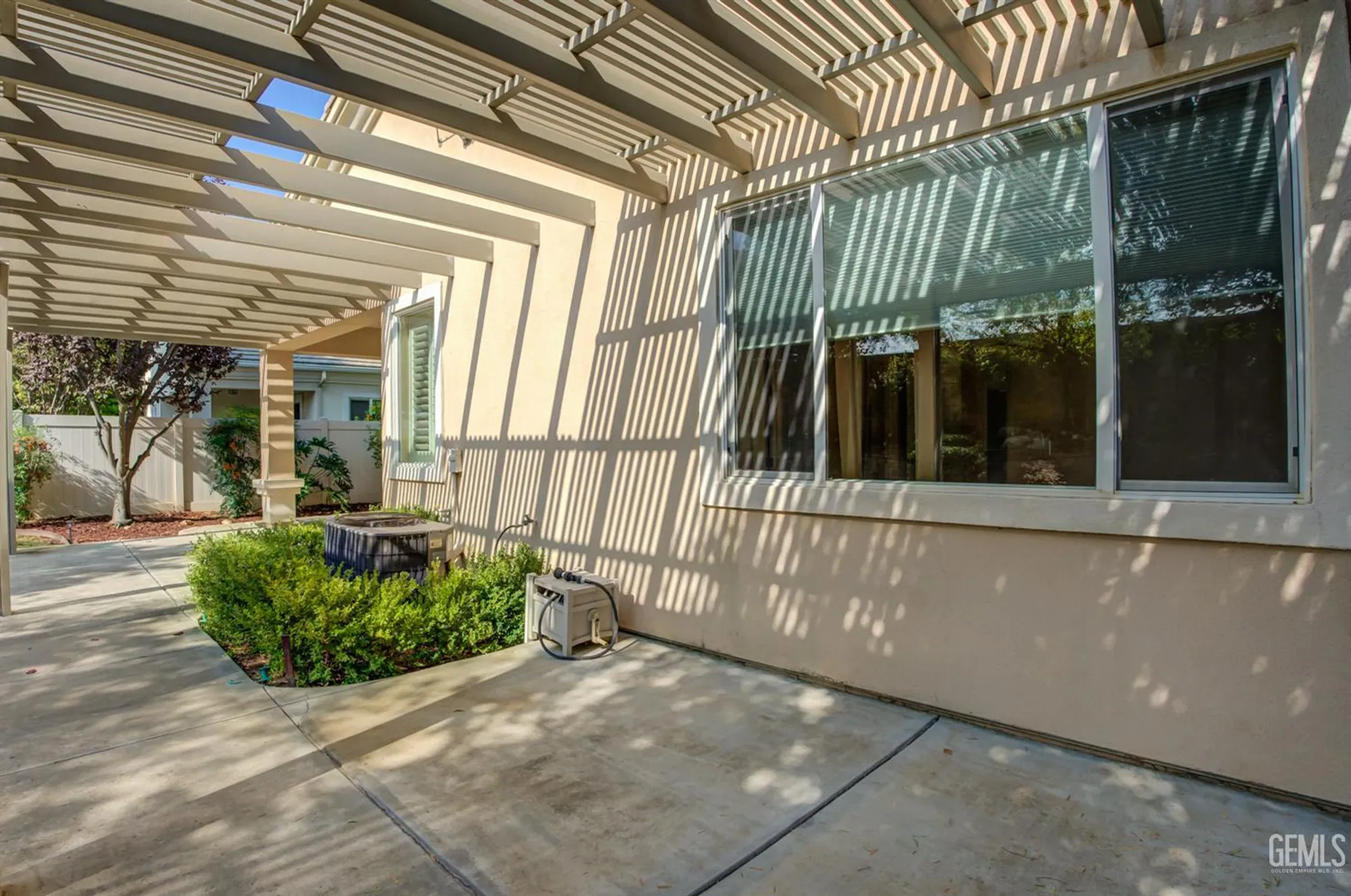 Property Slideshow image 35 of 56 | 14319 terrazzo dr, Bakersfield, CA, 93306