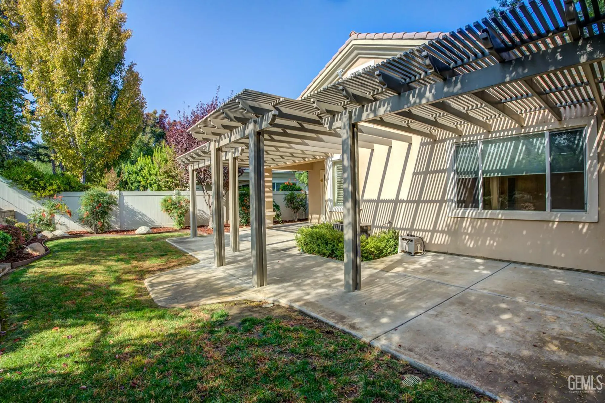 Property Slideshow image 32 of 56 | 14319 terrazzo dr, Bakersfield, CA, 93306