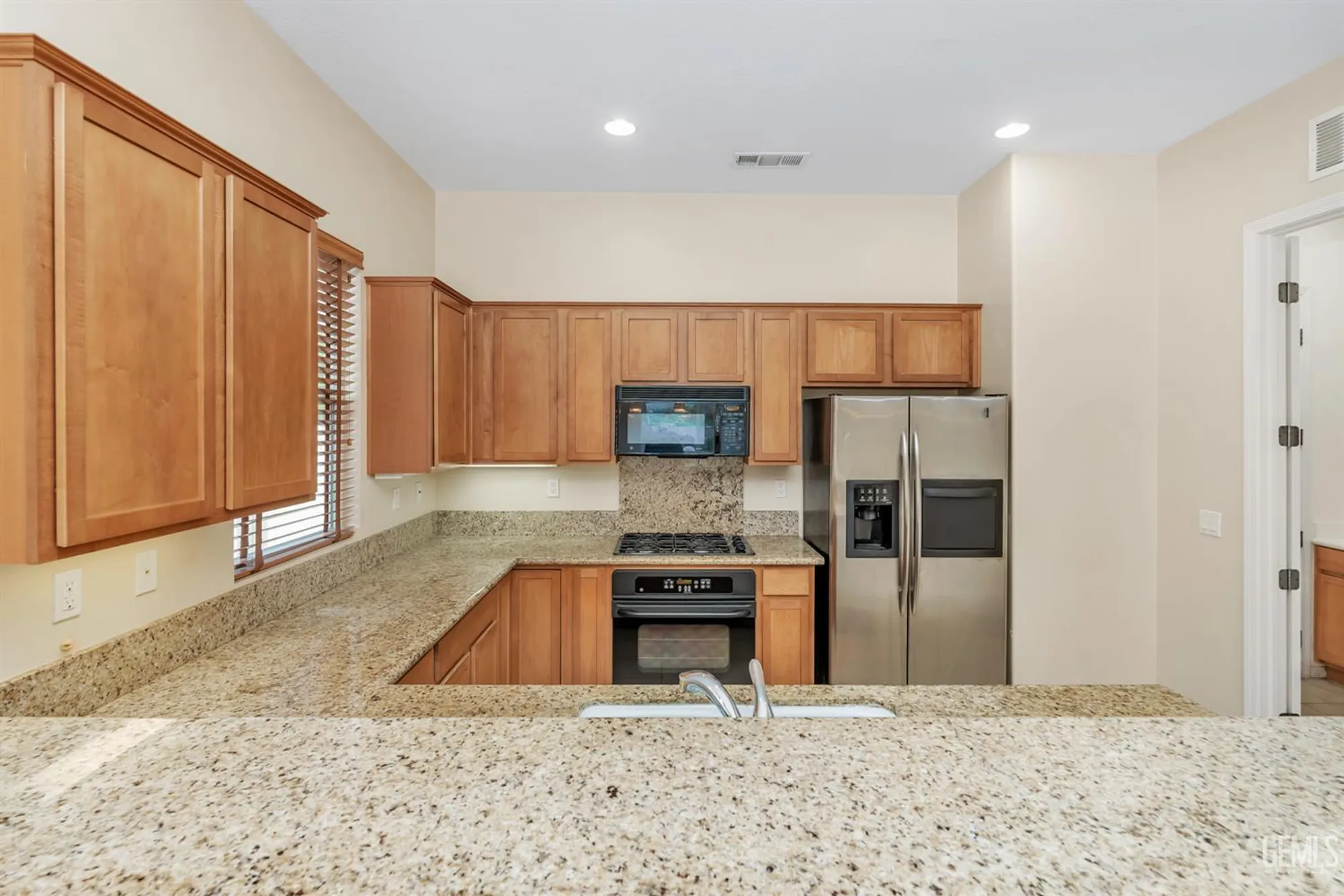 Property Slideshow image 8 of 56 | 14319 terrazzo dr, Bakersfield, CA, 93306