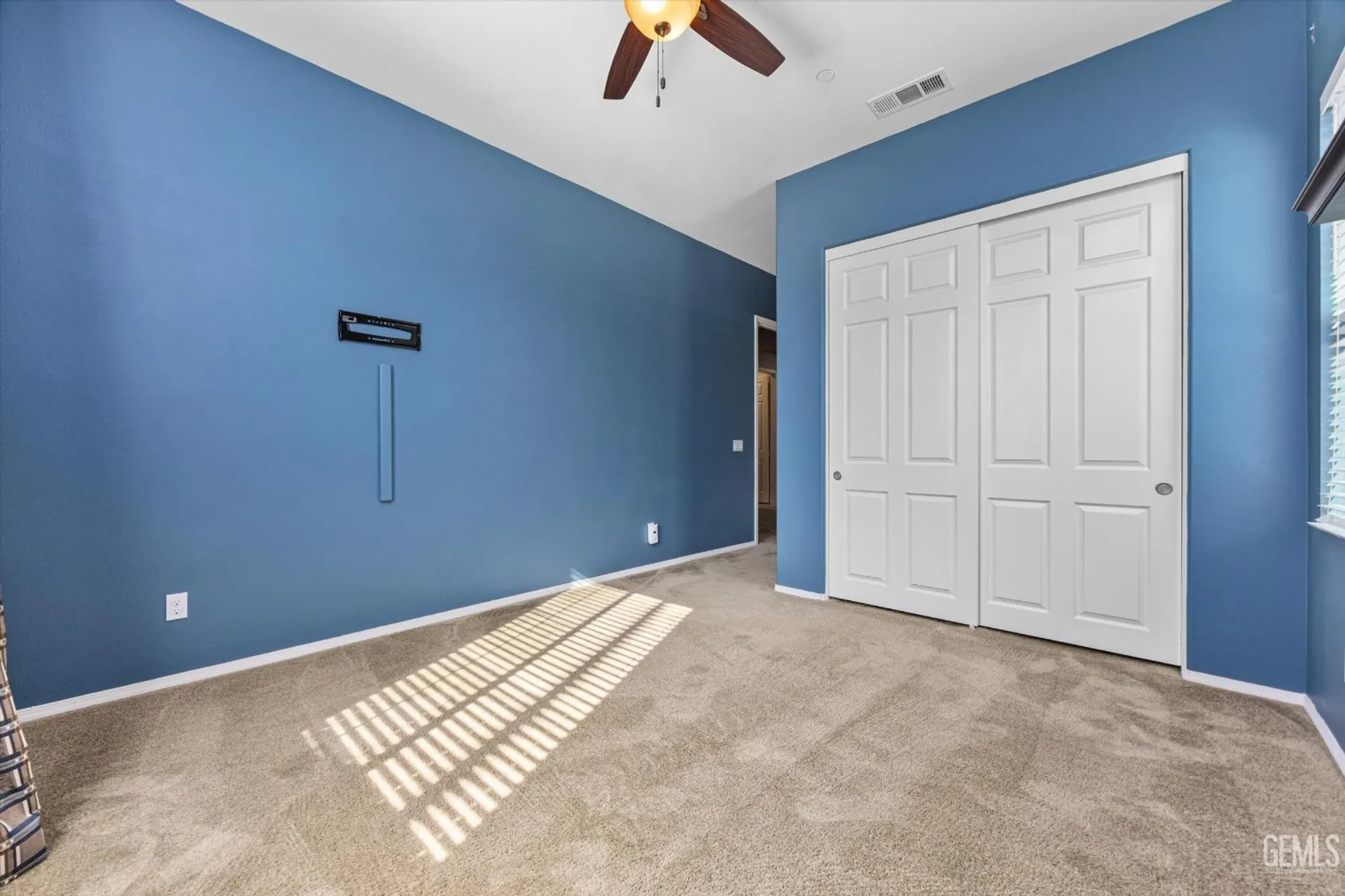 Property Slideshow image 44 of 57 | 10016 francois ln, Bakersfield, CA, 93306