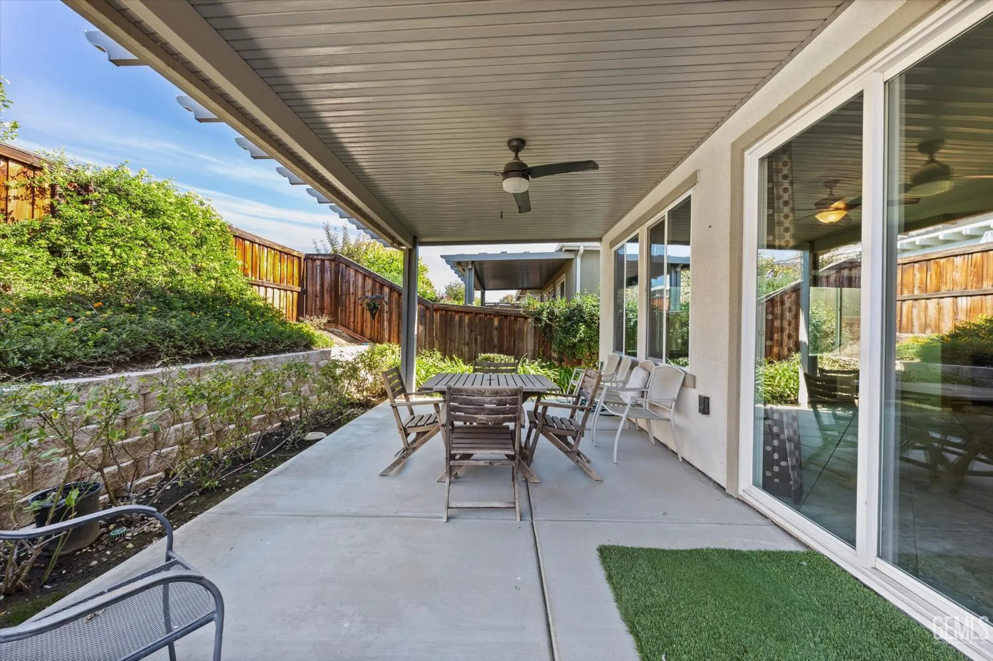 Property Slideshow image 52 of 57 | 10016 francois ln, Bakersfield, CA, 93306