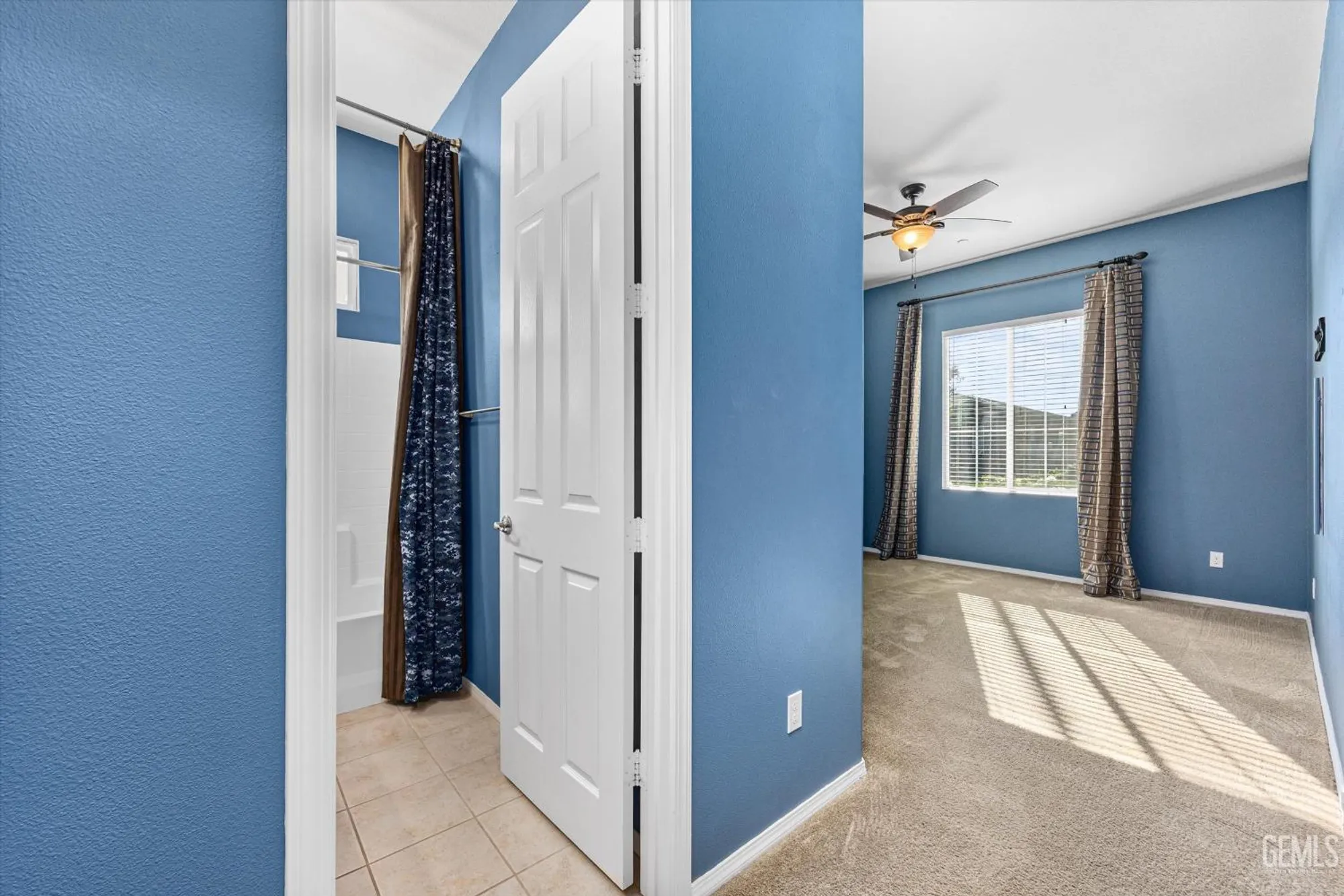 Property Slideshow image 40 of 57 | 10016 francois ln, Bakersfield, CA, 93306