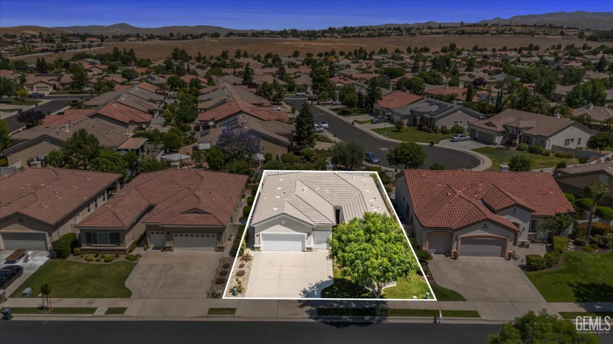Property Slideshow image 31 of 32 | 13802 blossom ridge dr, Bakersfield, CA, 93306
