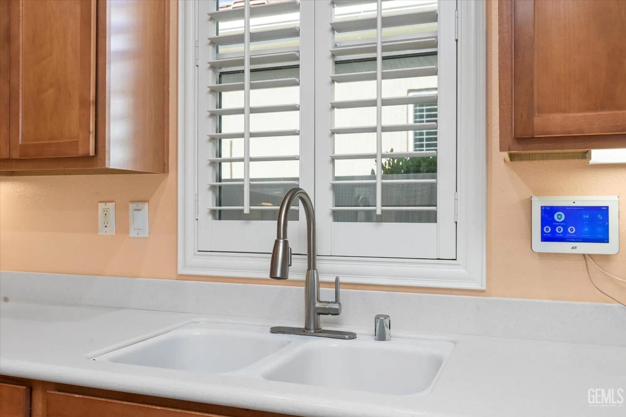 Property Slideshow image 12 of 32 | 13802 blossom ridge dr, Bakersfield, CA, 93306