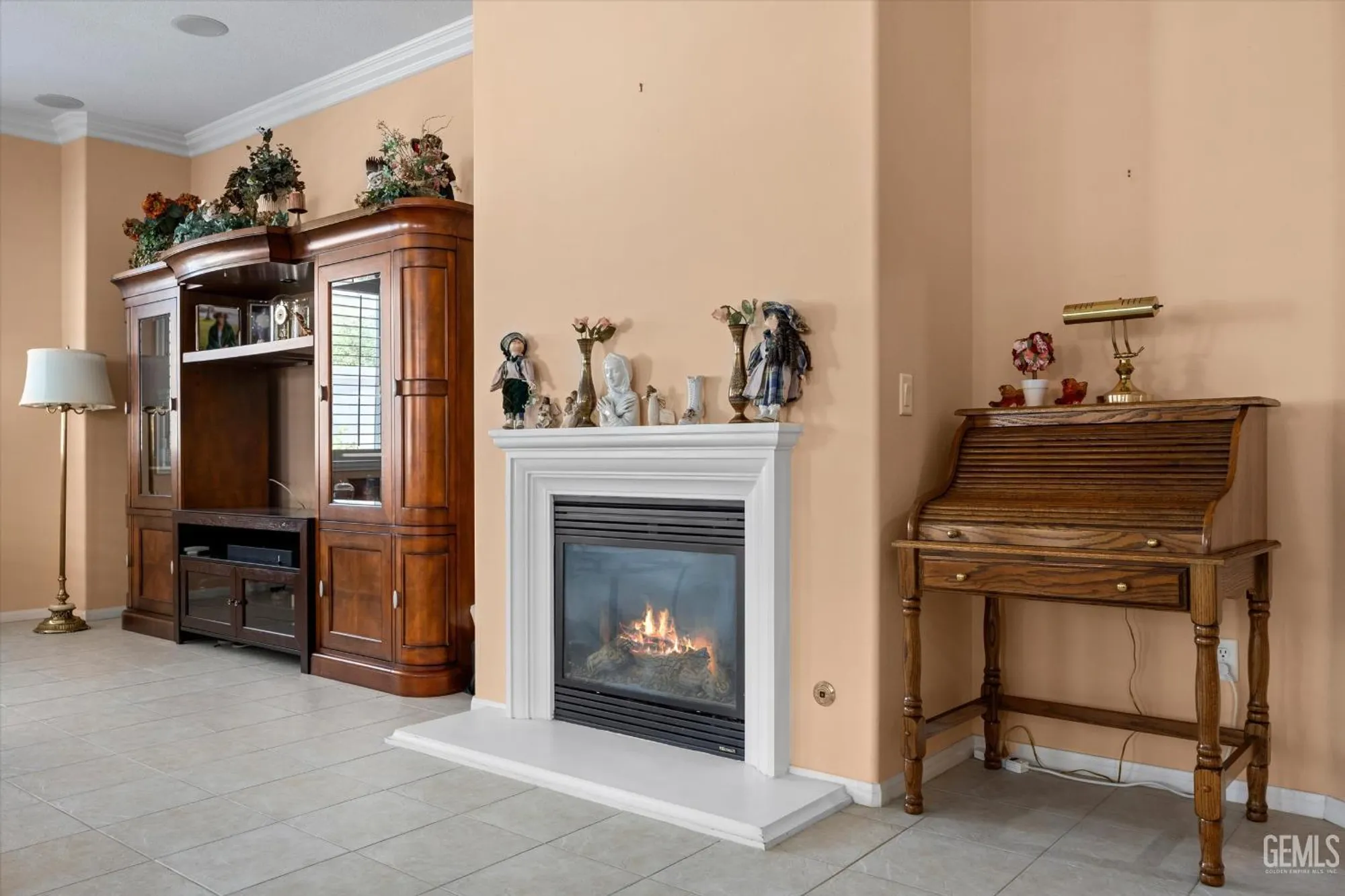 Property Slideshow image 2 of 32 | 13802 blossom ridge dr, Bakersfield, CA, 93306