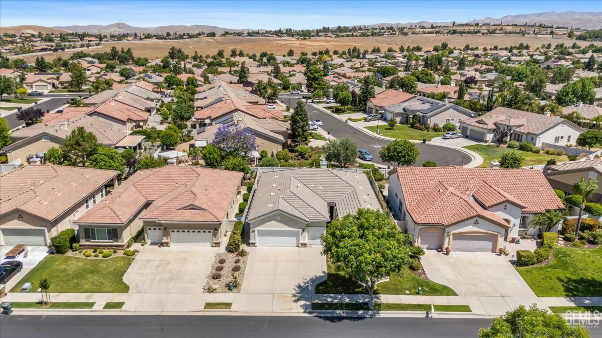 Property Slideshow image 26 of 32 | 13802 blossom ridge dr, Bakersfield, CA, 93306