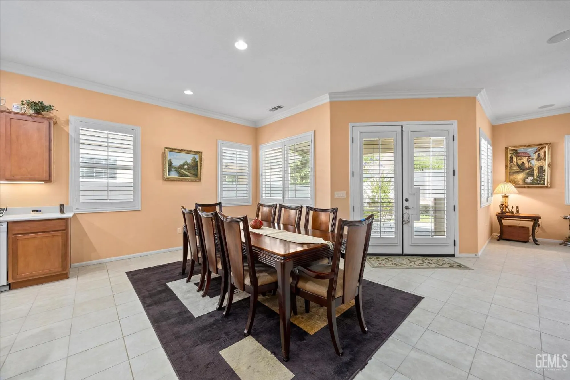 Property Slideshow image 8 of 32 | 13802 blossom ridge dr, Bakersfield, CA, 93306