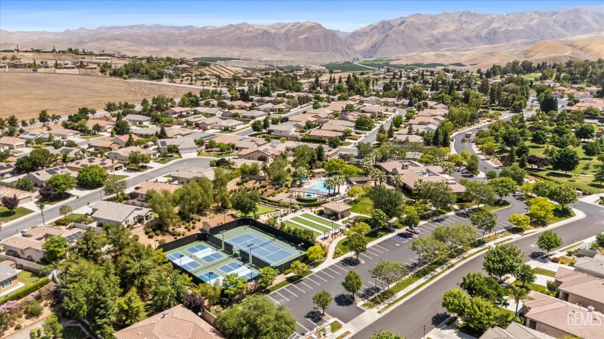 Property Slideshow image 30 of 32 | 13802 blossom ridge dr, Bakersfield, CA, 93306