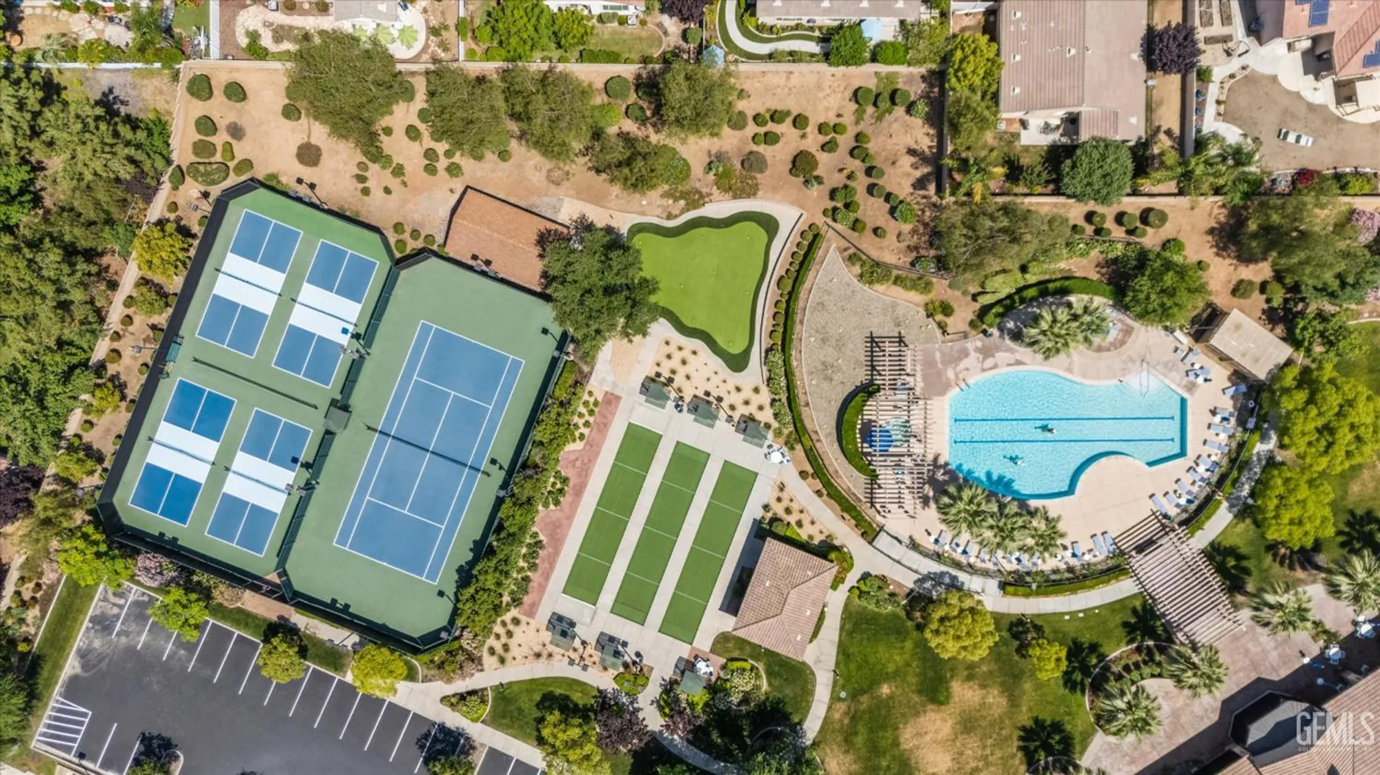 Property Slideshow image 29 of 32 | 13802 blossom ridge dr, Bakersfield, CA, 93306