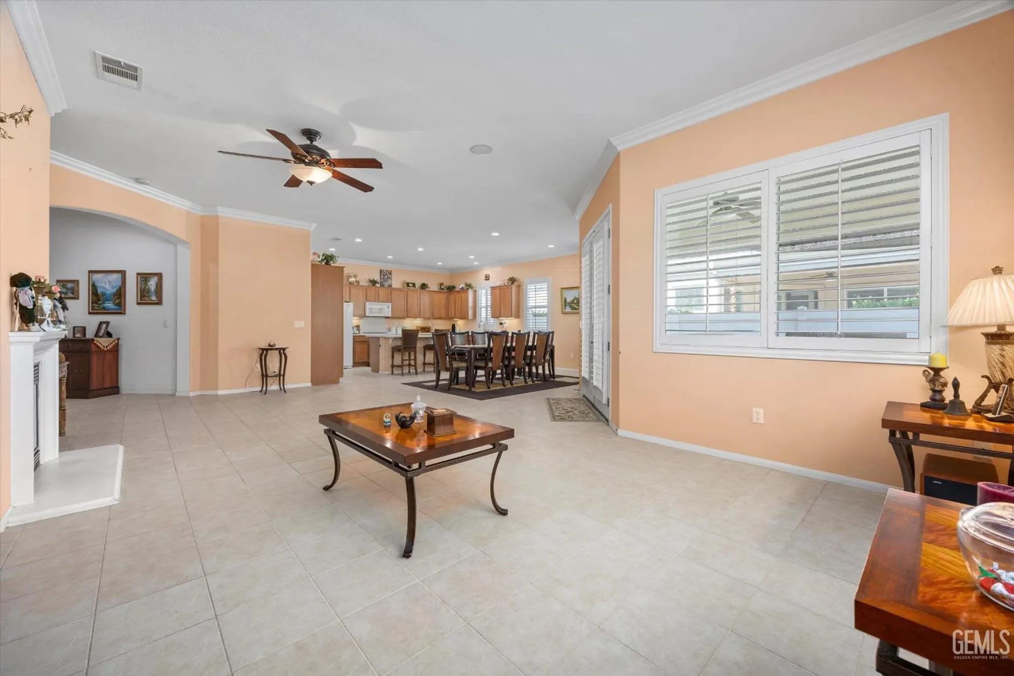 Property Slideshow image 5 of 32 | 13802 blossom ridge dr, Bakersfield, CA, 93306
