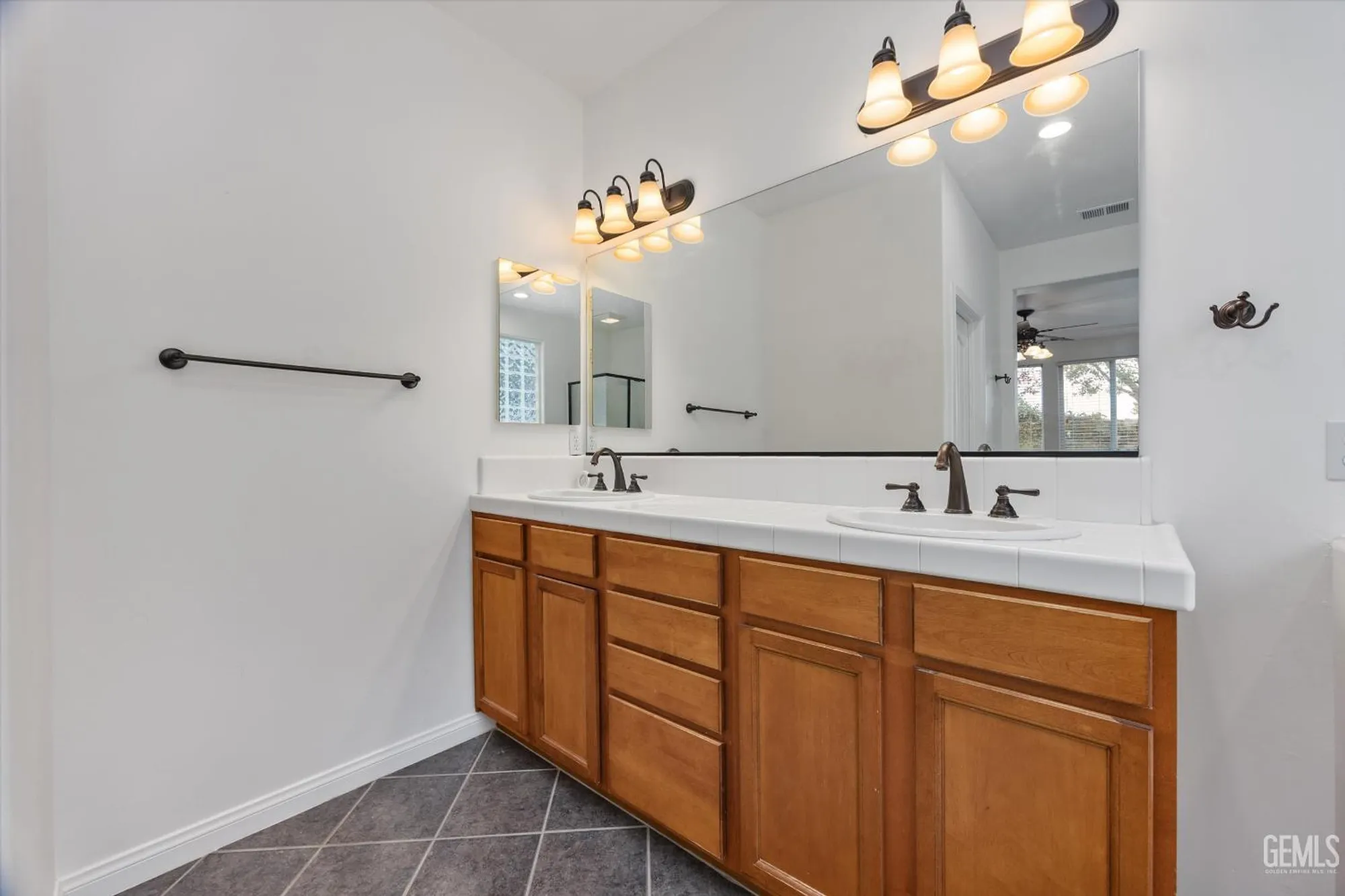 Property Slideshow image 24 of 54 | 12010 winger st, Bakersfield, CA, 93312