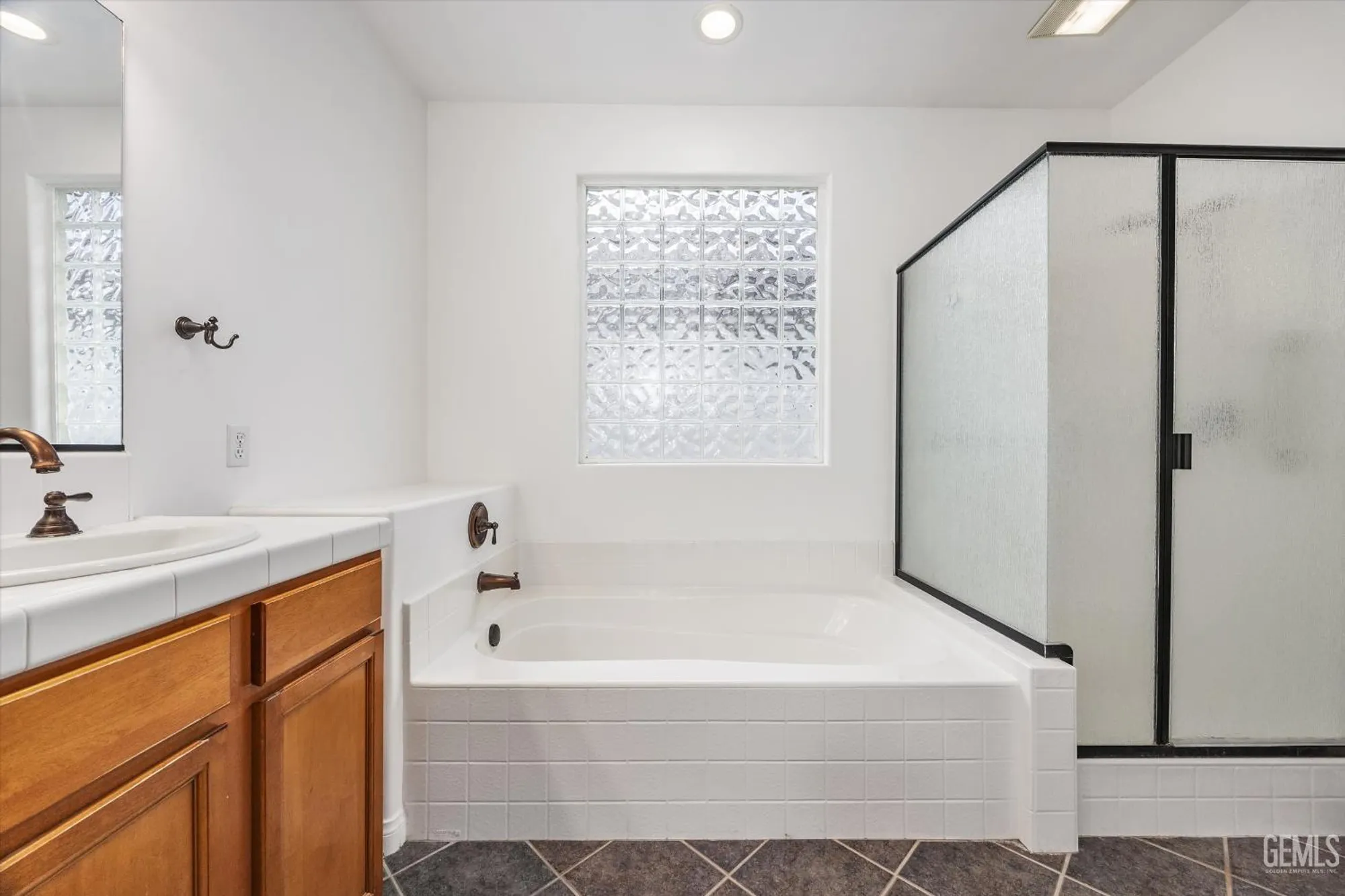 Property Slideshow image 25 of 54 | 12010 winger st, Bakersfield, CA, 93312