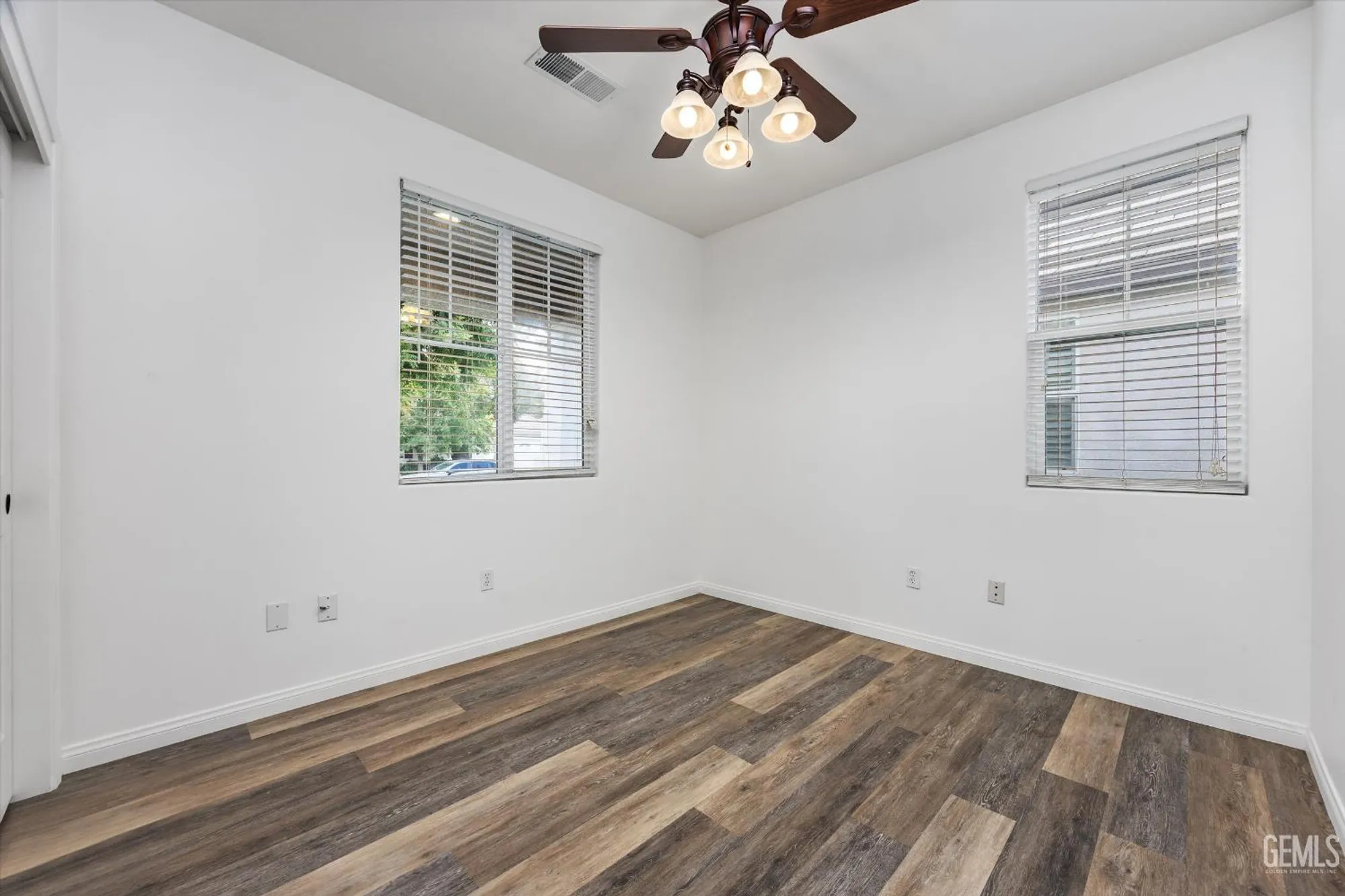 Property Slideshow image 27 of 54 | 12010 winger st, Bakersfield, CA, 93312