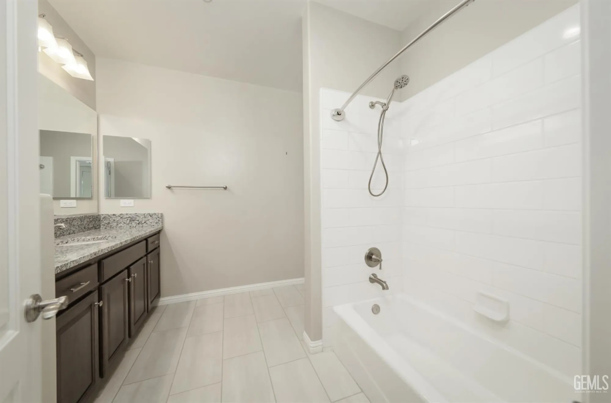 Property Slideshow image 23 of 42 | 2228 swanfield way, Bakersfield, CA, 93311