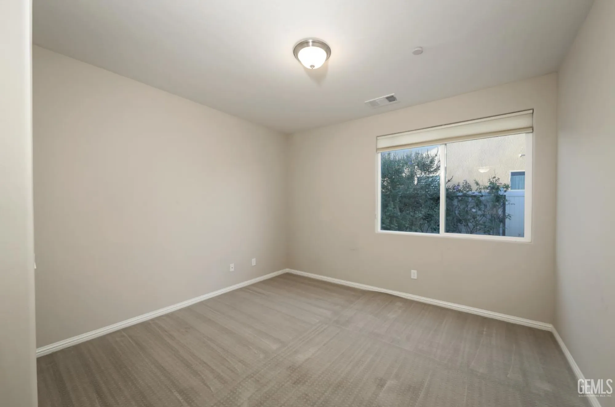 Property Slideshow image 21 of 42 | 2228 swanfield way, Bakersfield, CA, 93311