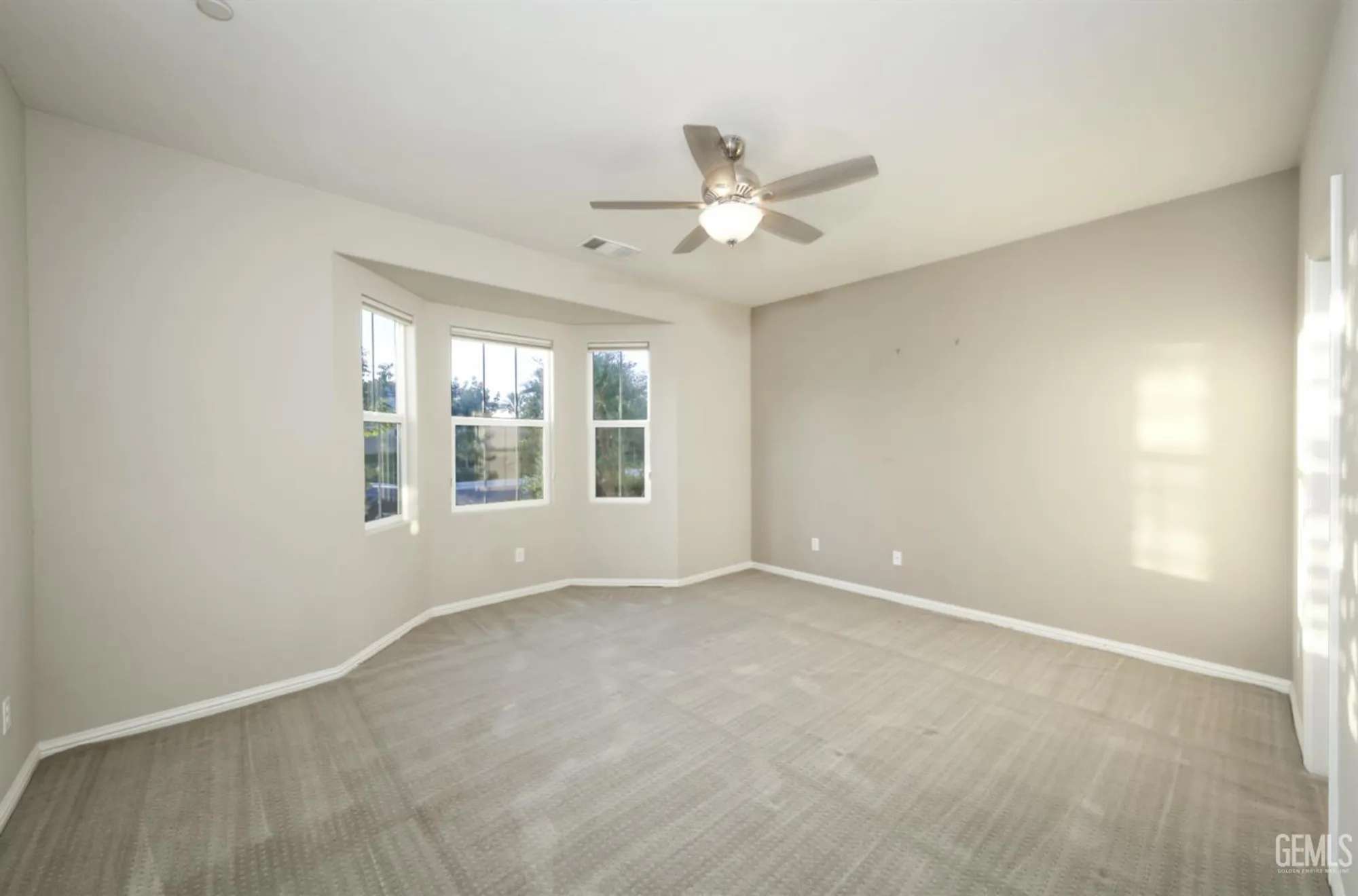 Property Slideshow image 22 of 42 | 2228 swanfield way, Bakersfield, CA, 93311