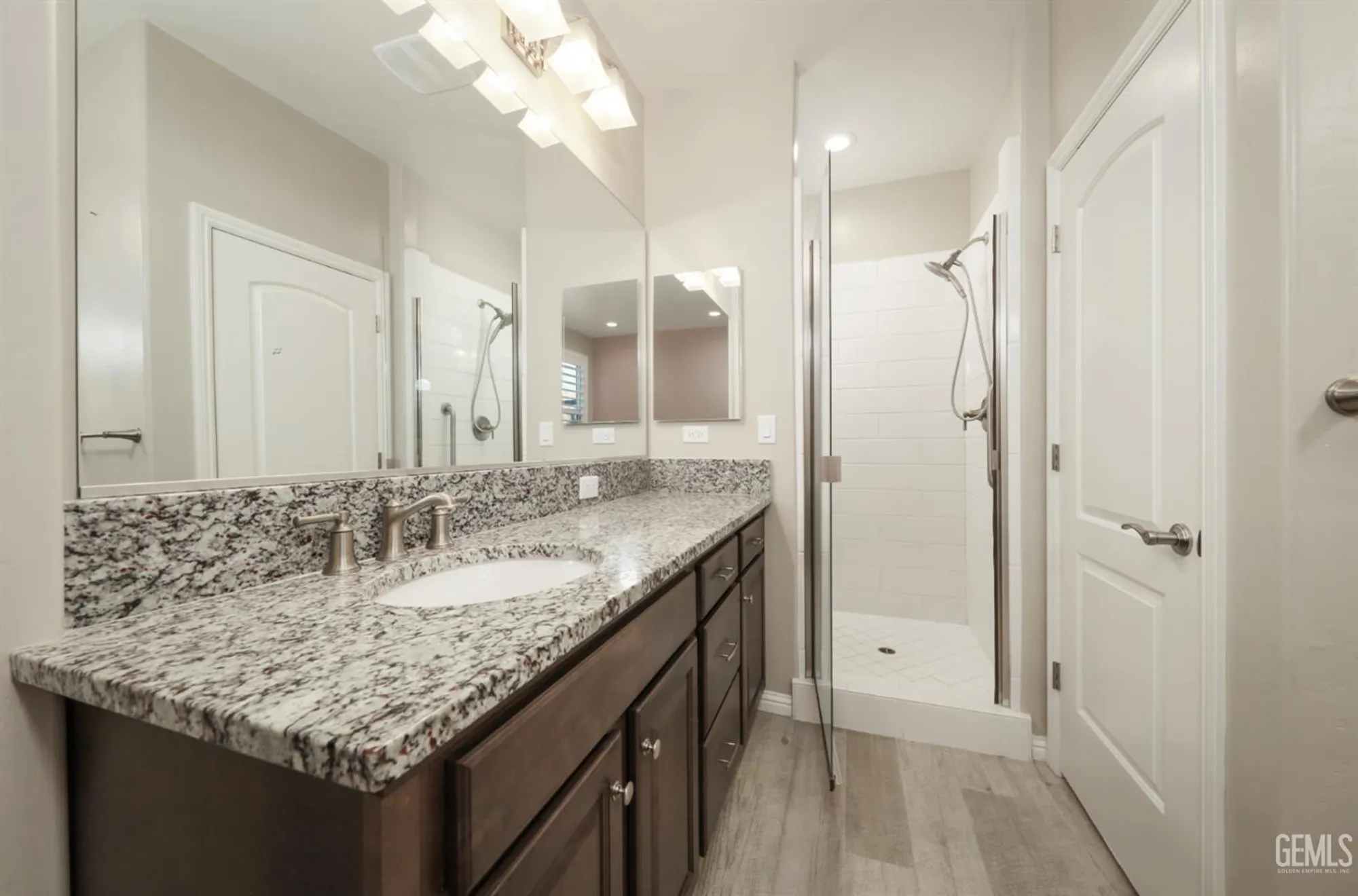 Property Slideshow image 17 of 42 | 2228 swanfield way, Bakersfield, CA, 93311