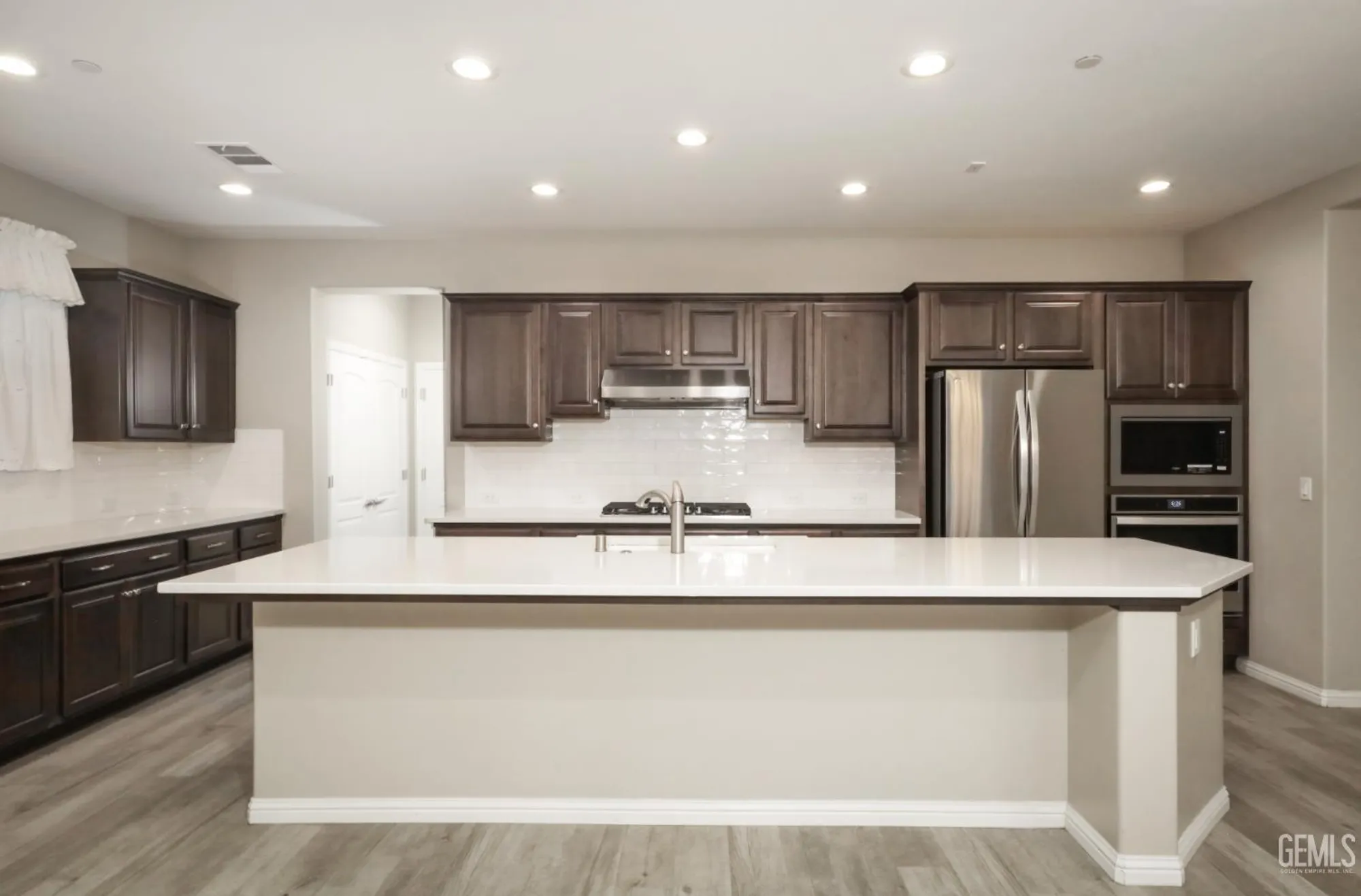 Property Slideshow image 8 of 42 | 2228 swanfield way, Bakersfield, CA, 93311