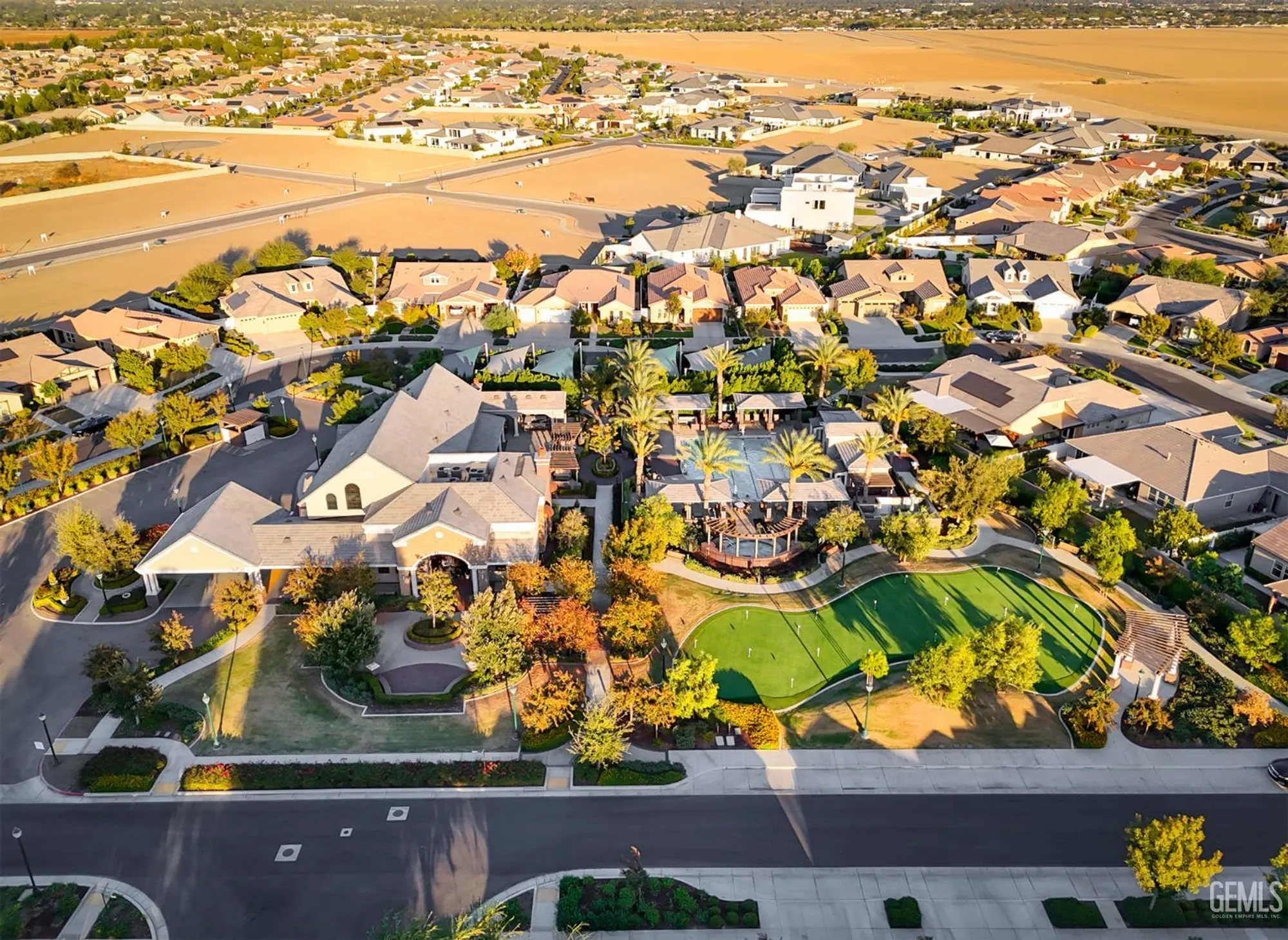 Property Slideshow image 36 of 42 | 2228 swanfield way, Bakersfield, CA, 93311