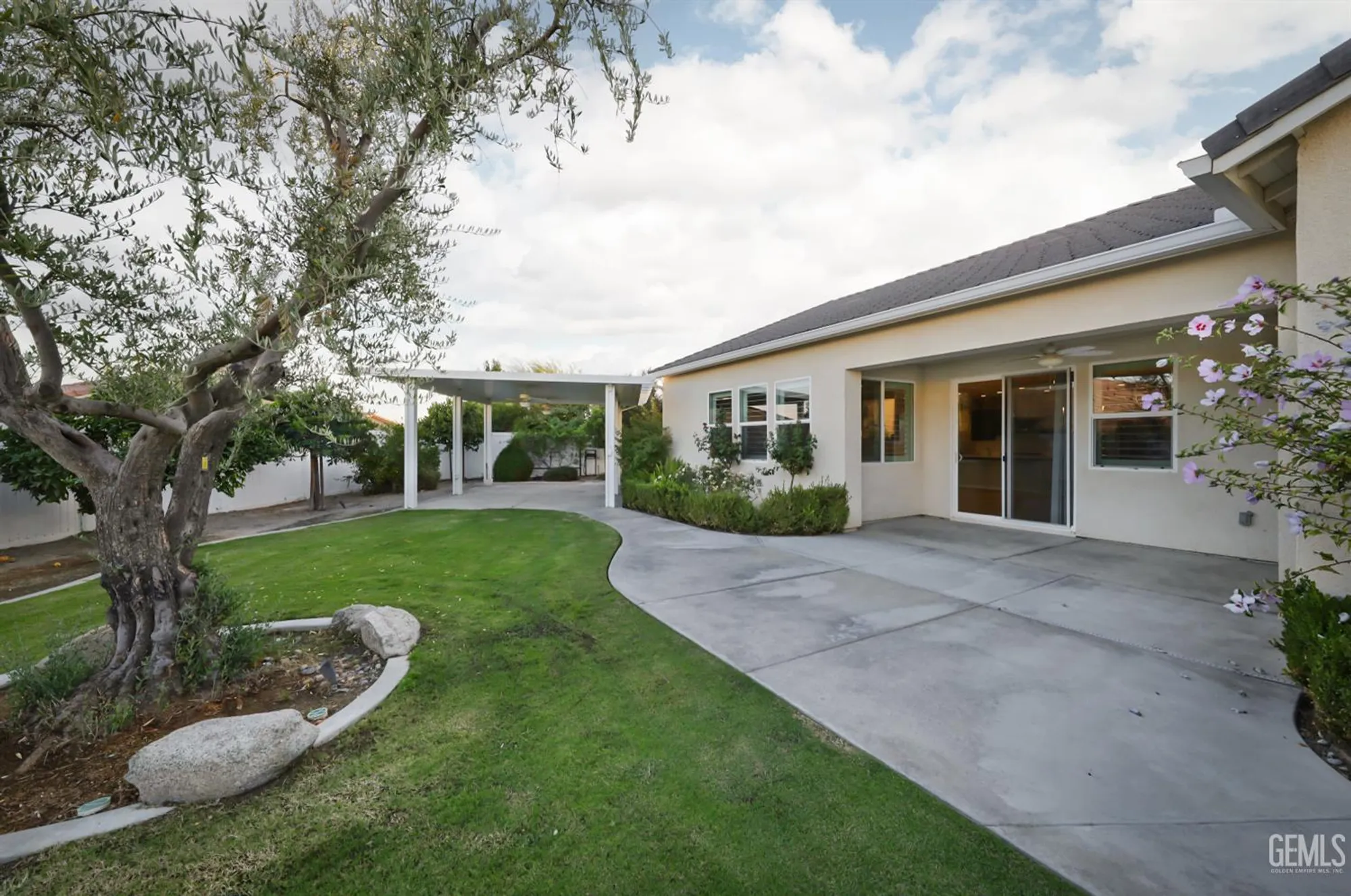 Property Slideshow image 28 of 42 | 2228 swanfield way, Bakersfield, CA, 93311