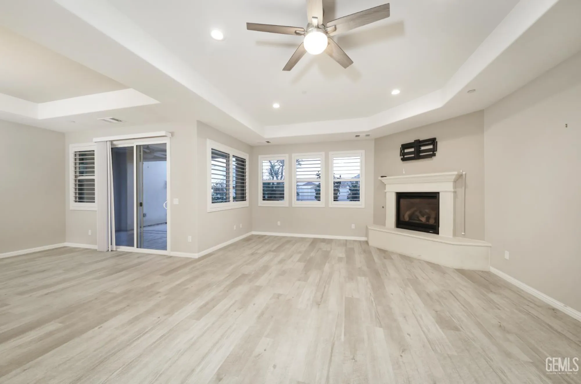 Property Slideshow image 12 of 42 | 2228 swanfield way, Bakersfield, CA, 93311