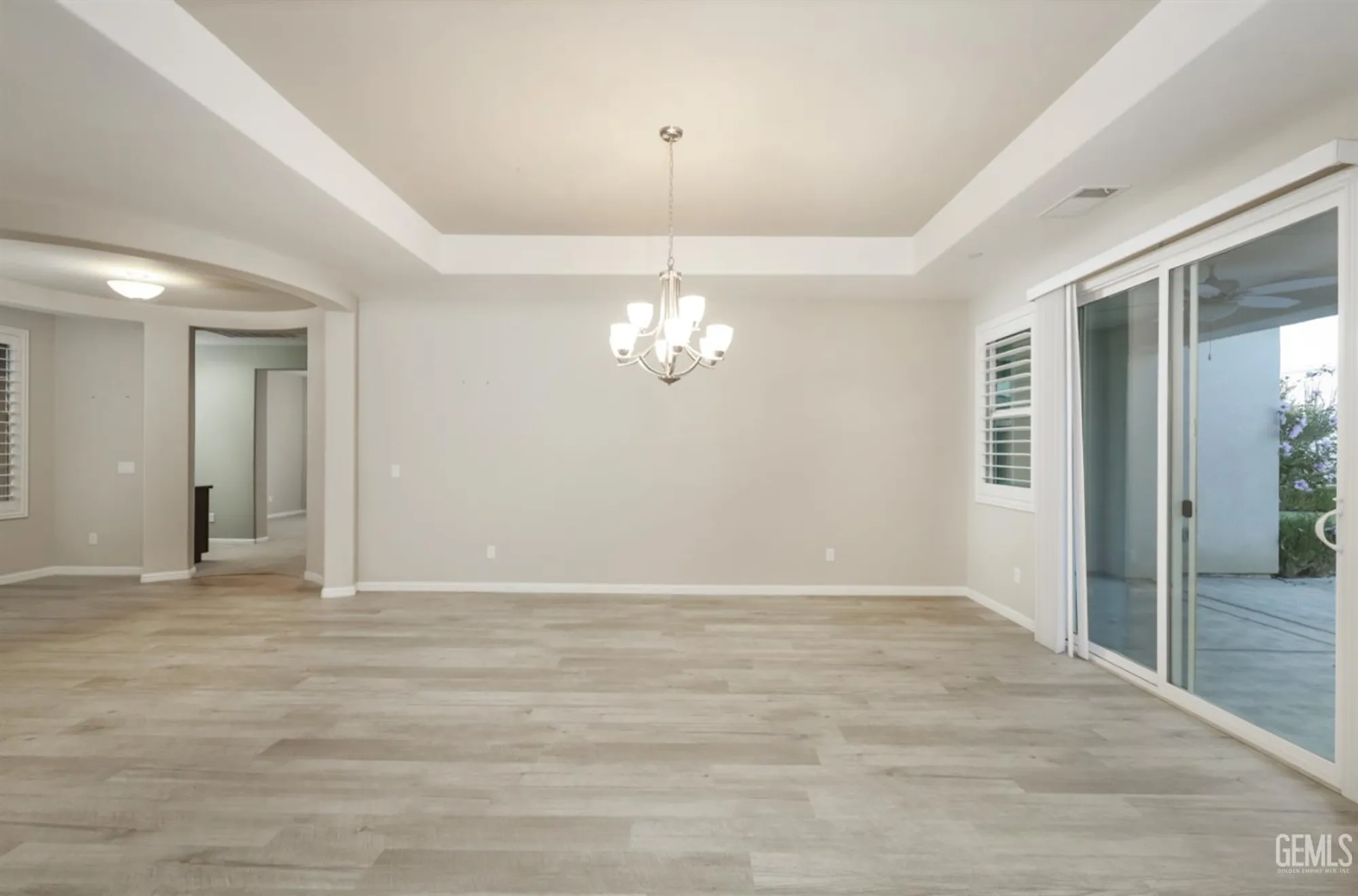 Property Slideshow image 13 of 42 | 2228 swanfield way, Bakersfield, CA, 93311