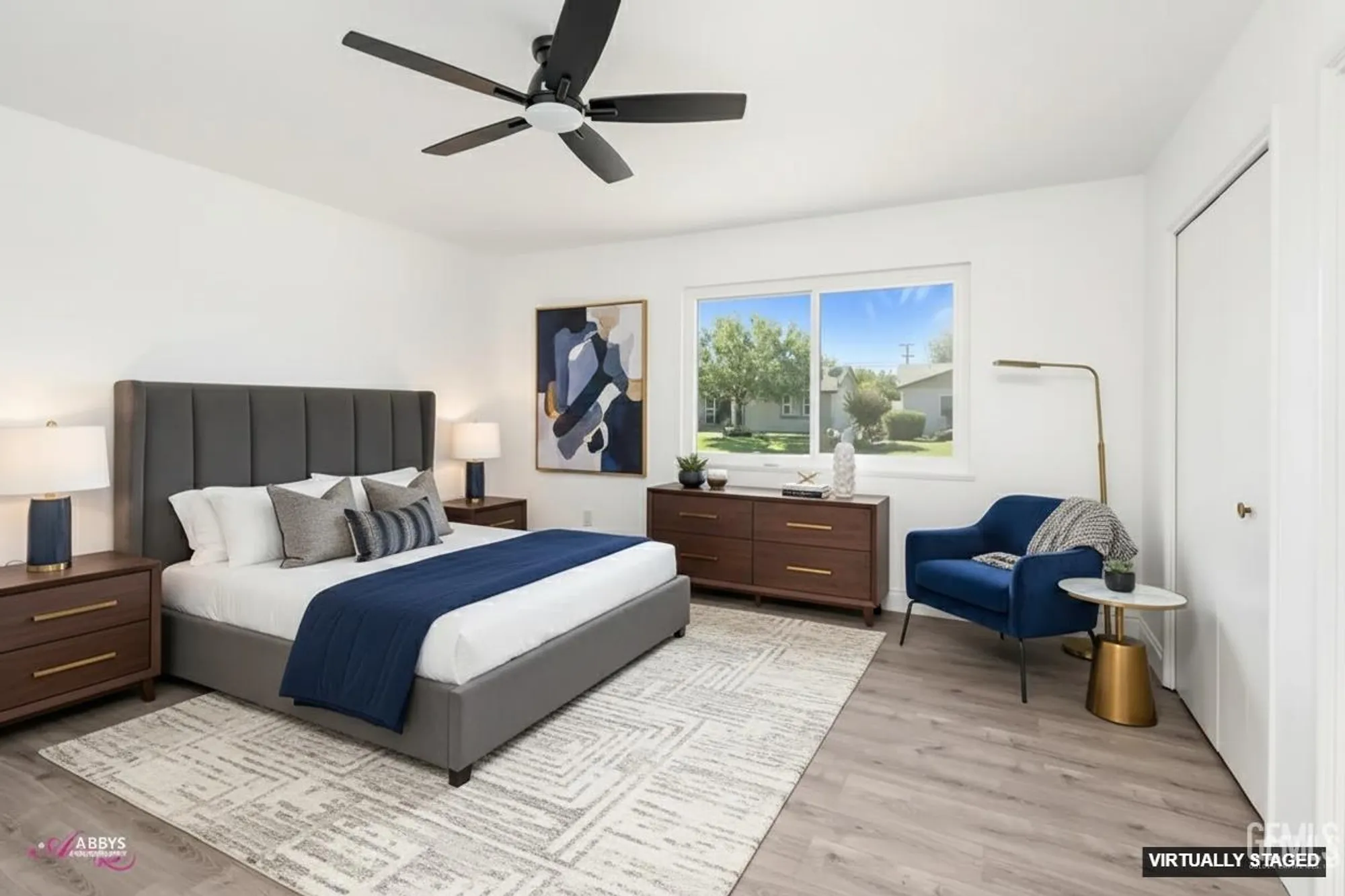 Property Slideshow image 4 of 20 | 6104 bel aire way, Bakersfield, CA, 93309